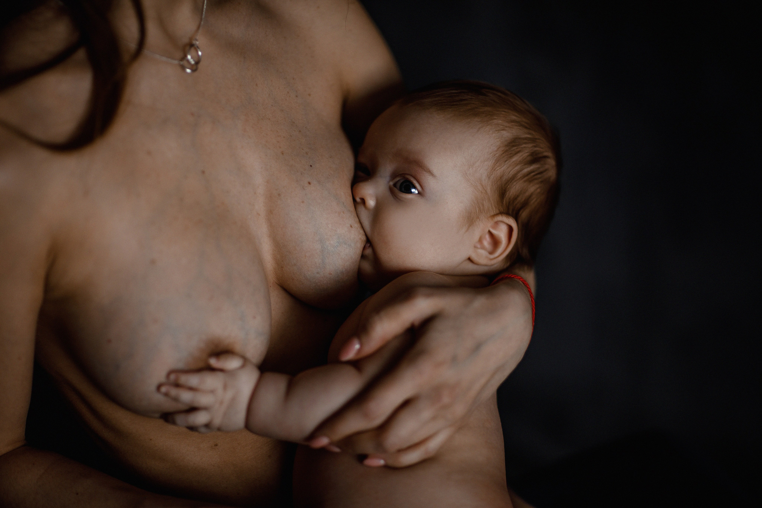 Грудное кормление. Фотограф материнства и таинства кормления Екатерина Кузьмин