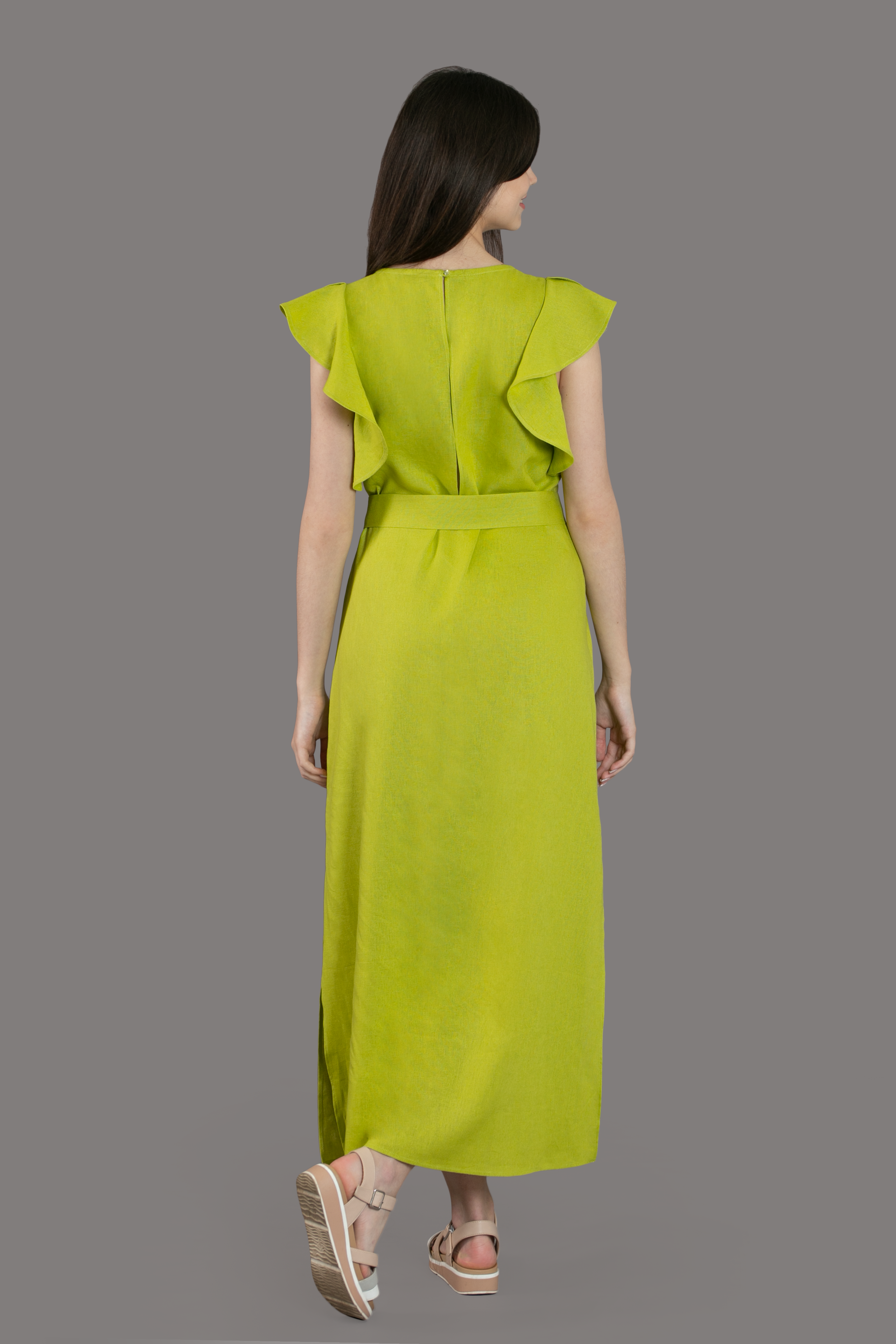 Женская одежда на сером фоне. Каталог. Модель из нашей базы. Предметная, рекламная фотосъёмка в Орле. Предметный фотограф в Орле