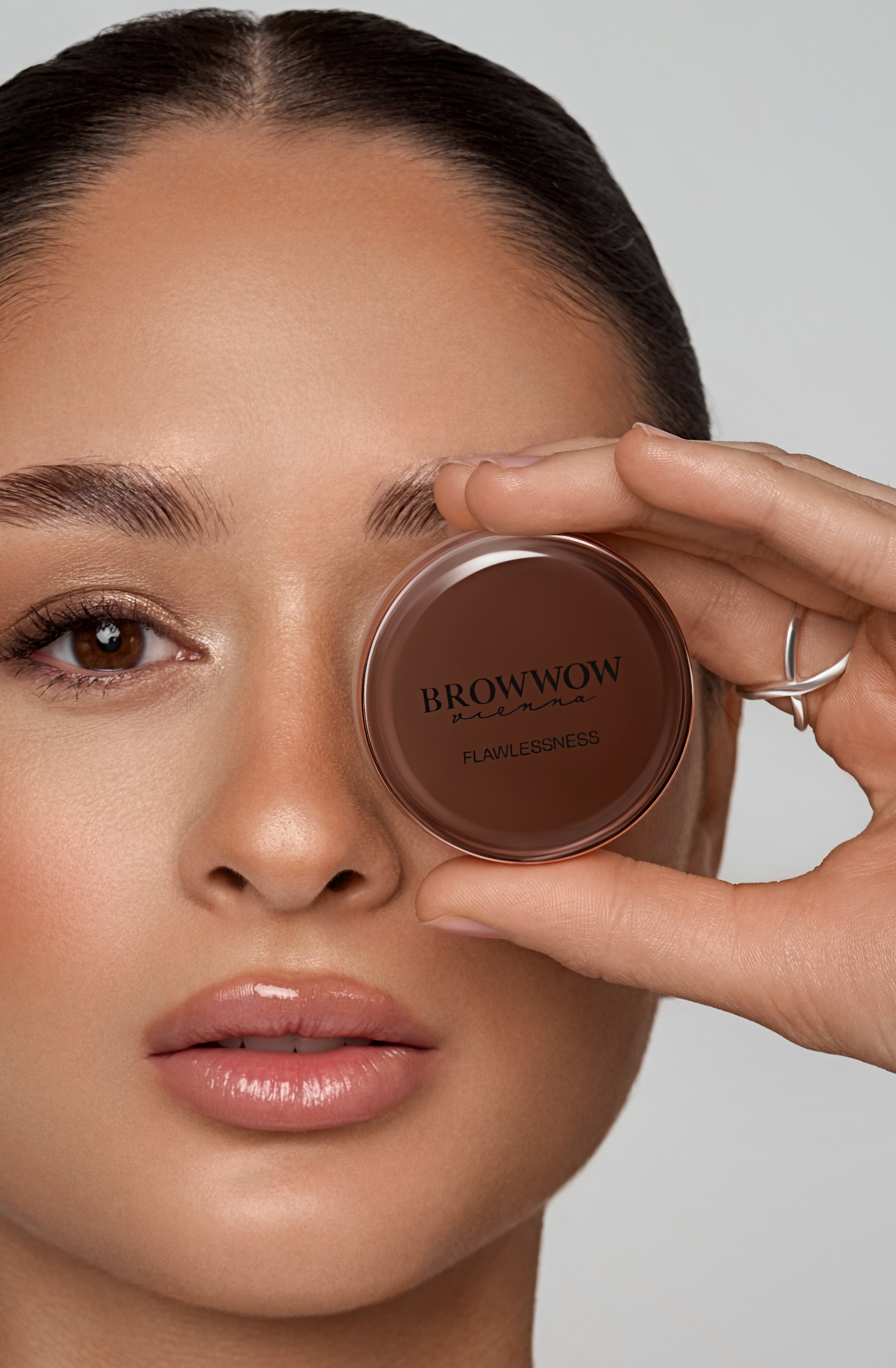 Before/after. Retusher Maryia Buhai