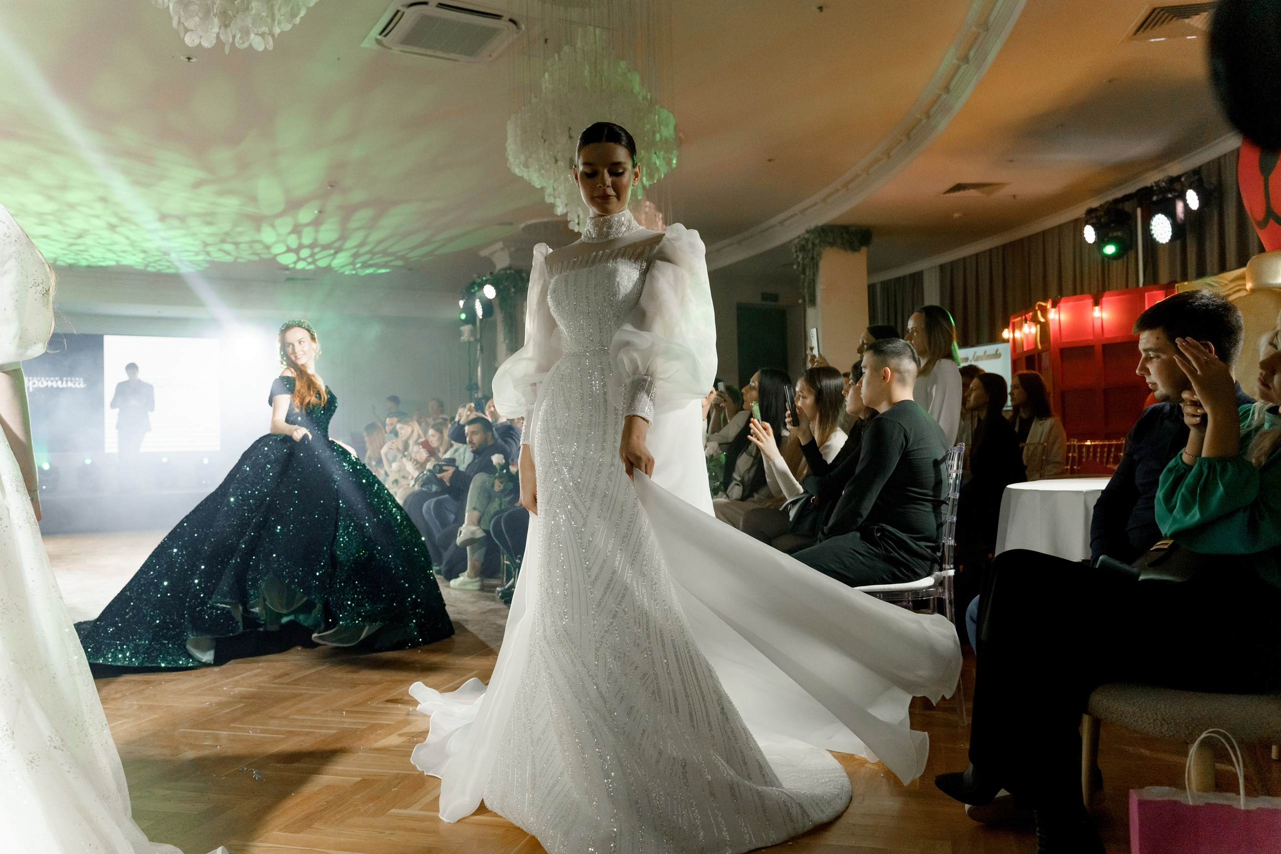 Выставка свадебных специалистов «Свадьба на 1000%». Свадебный фотограф в Санкт-Петербурге