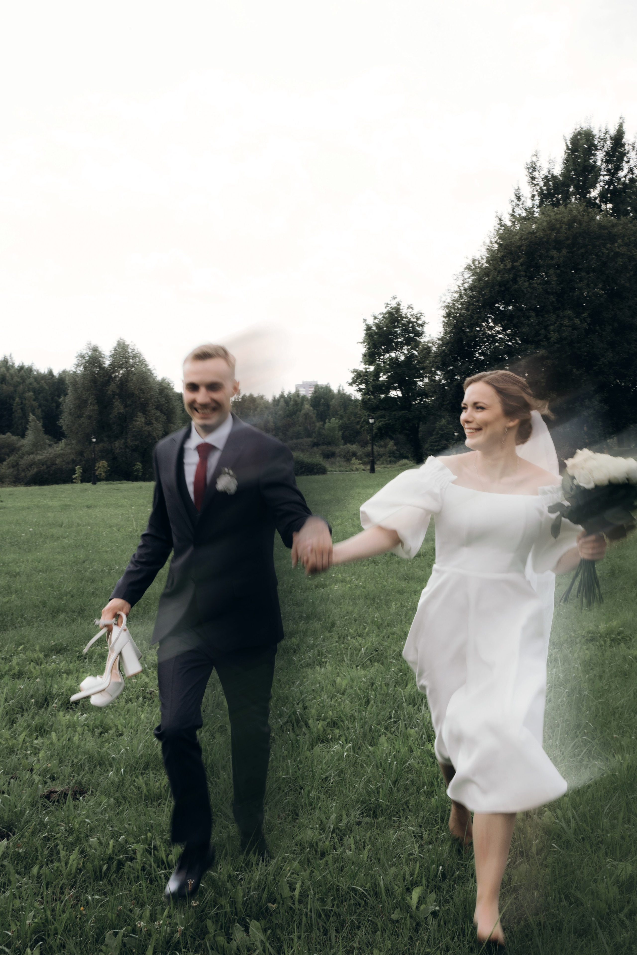 Свадебная прогулка в Лошицком парке. Ваш семейный фотограф в Минске — Вика Трегубова