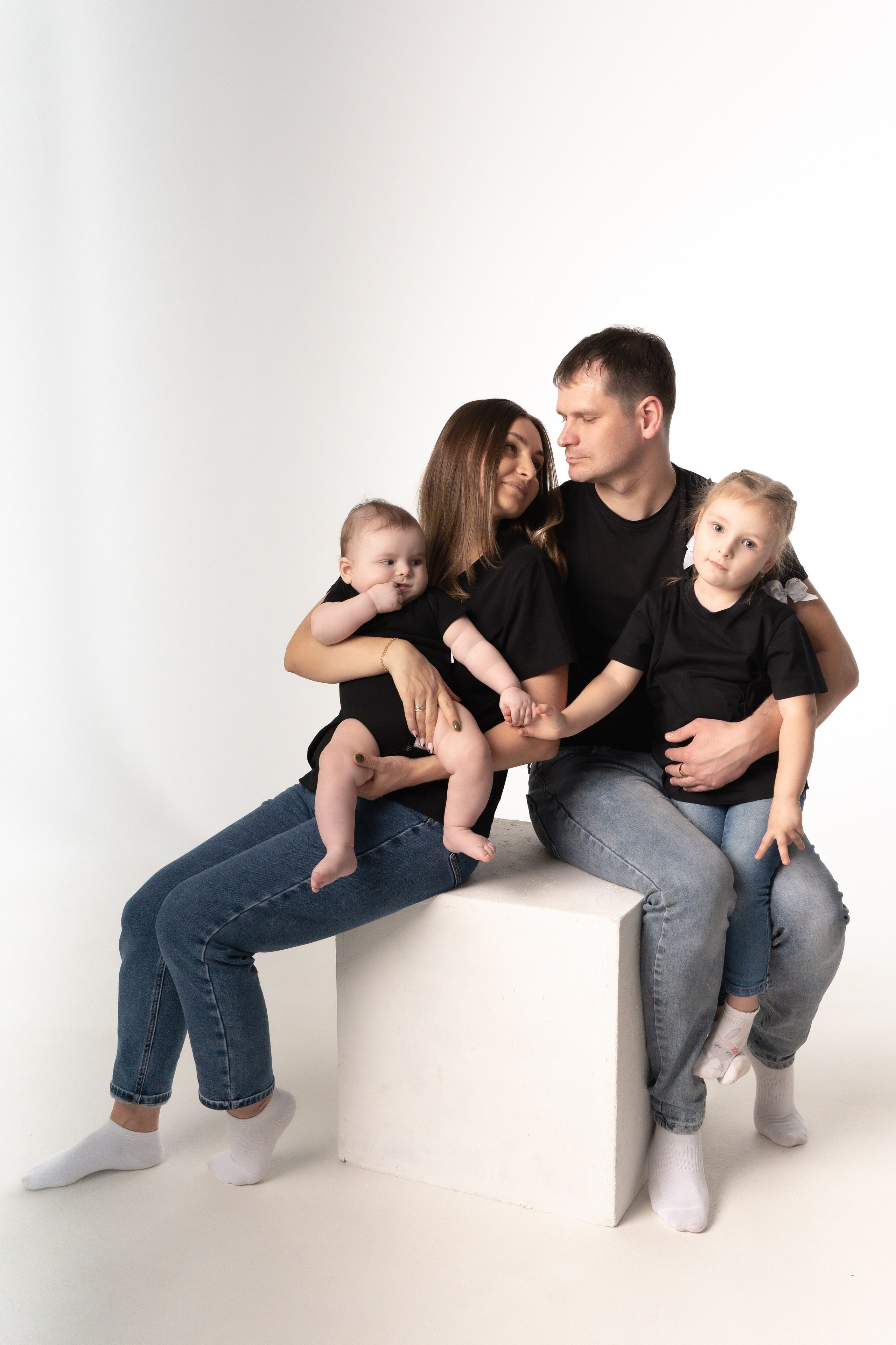 Семья Вероники и Вальдаса. Ваш семейный фотограф в Минске — Вика Трегубова