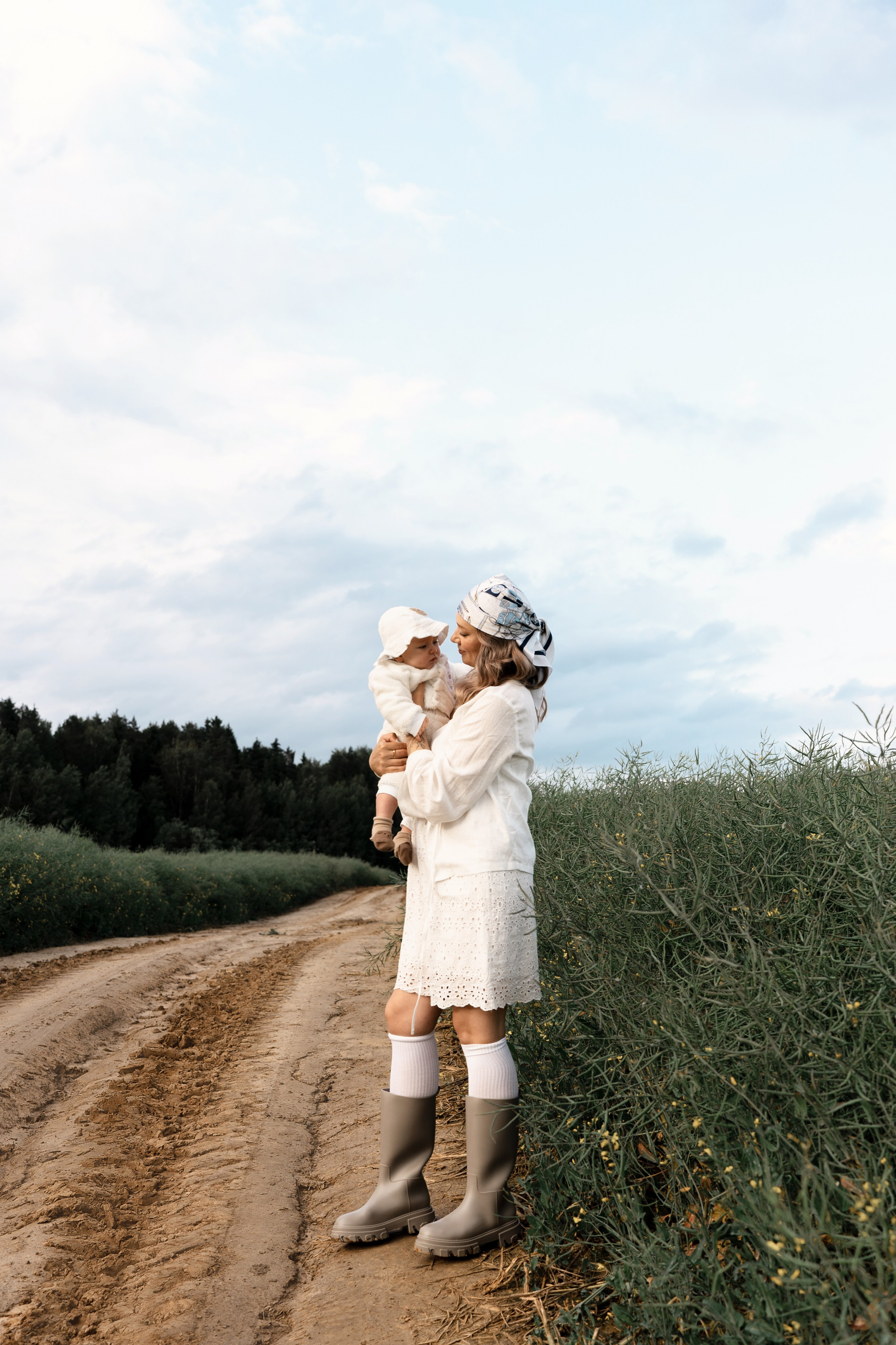 Первые полгодика рядом с мамой. Ваш семейный фотограф в Минске — Вика Трегубова