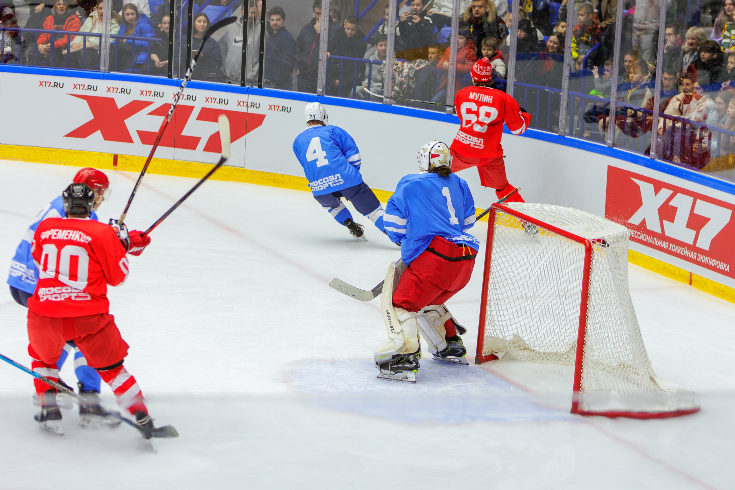 Первый матч Легенд в 2025 году. Выпускные альбомы и школьный фотограф в Подольске, Троицке, Щербинке, Москве и Московской области