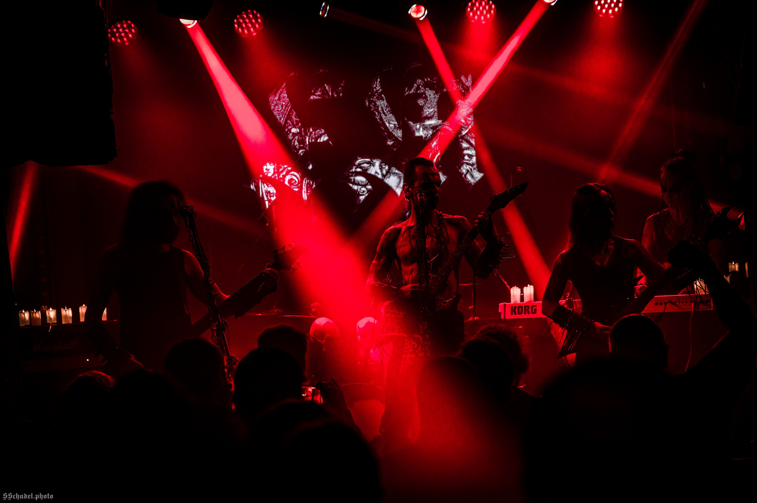 Frostlagte Måne 07.12.25. We will make everything metal!