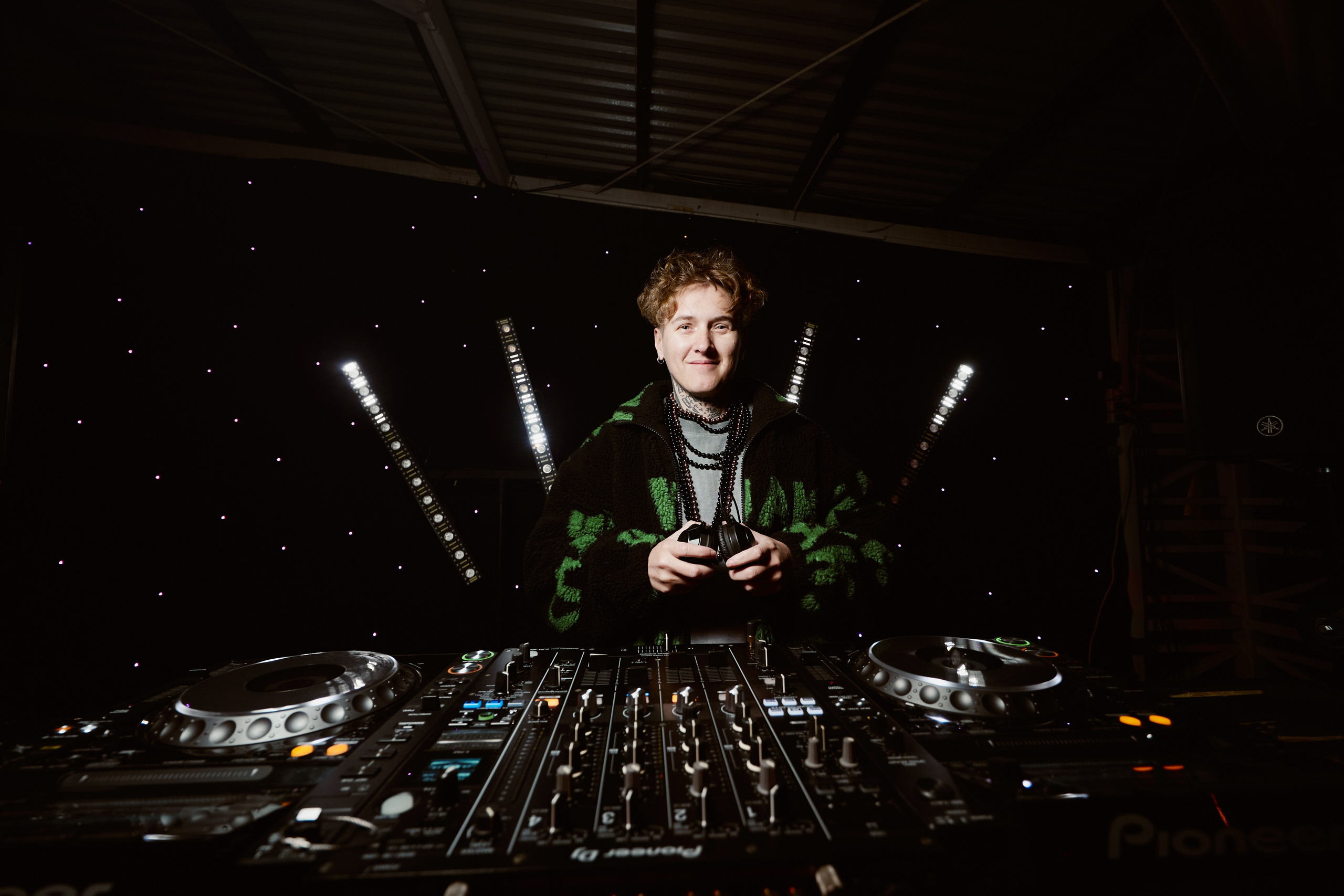 ILLEGAL FRIENDS MIRAGE. ФОТОГРАФ НА МЕРОПРИЯТИЕ ОТ СОЛЬ МЕДИА PRODUCTION