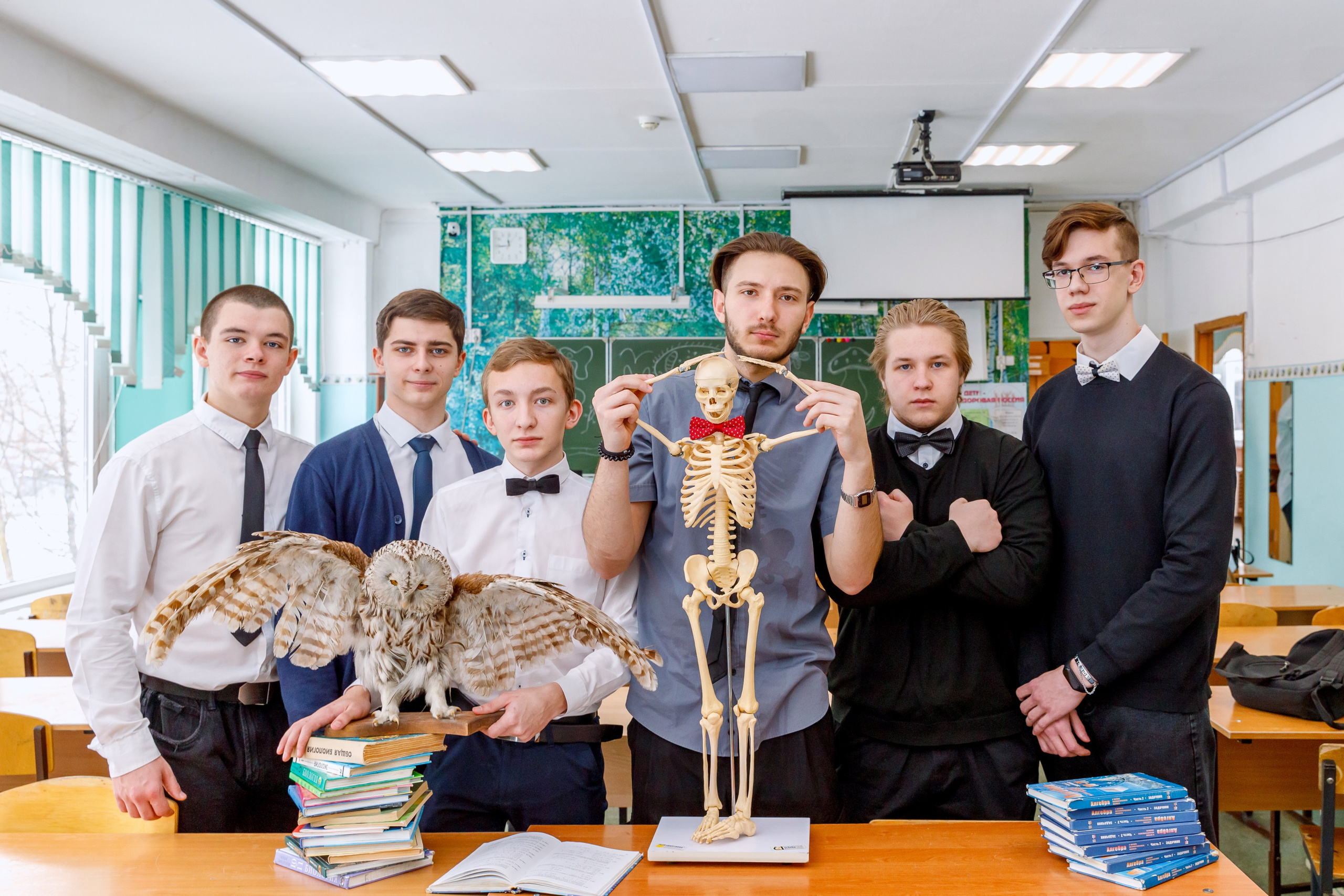 И В ШКОЛЕ ЕСТЬ ЖИЗНЬ. Марина Ушакова. Фотограф. Выпускные альбомы. г. Краснодар