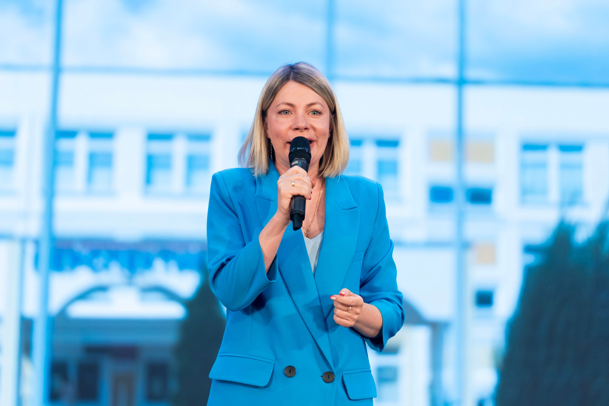 Выдача аттестатов 9 классы. Фотограф Юлия Попова