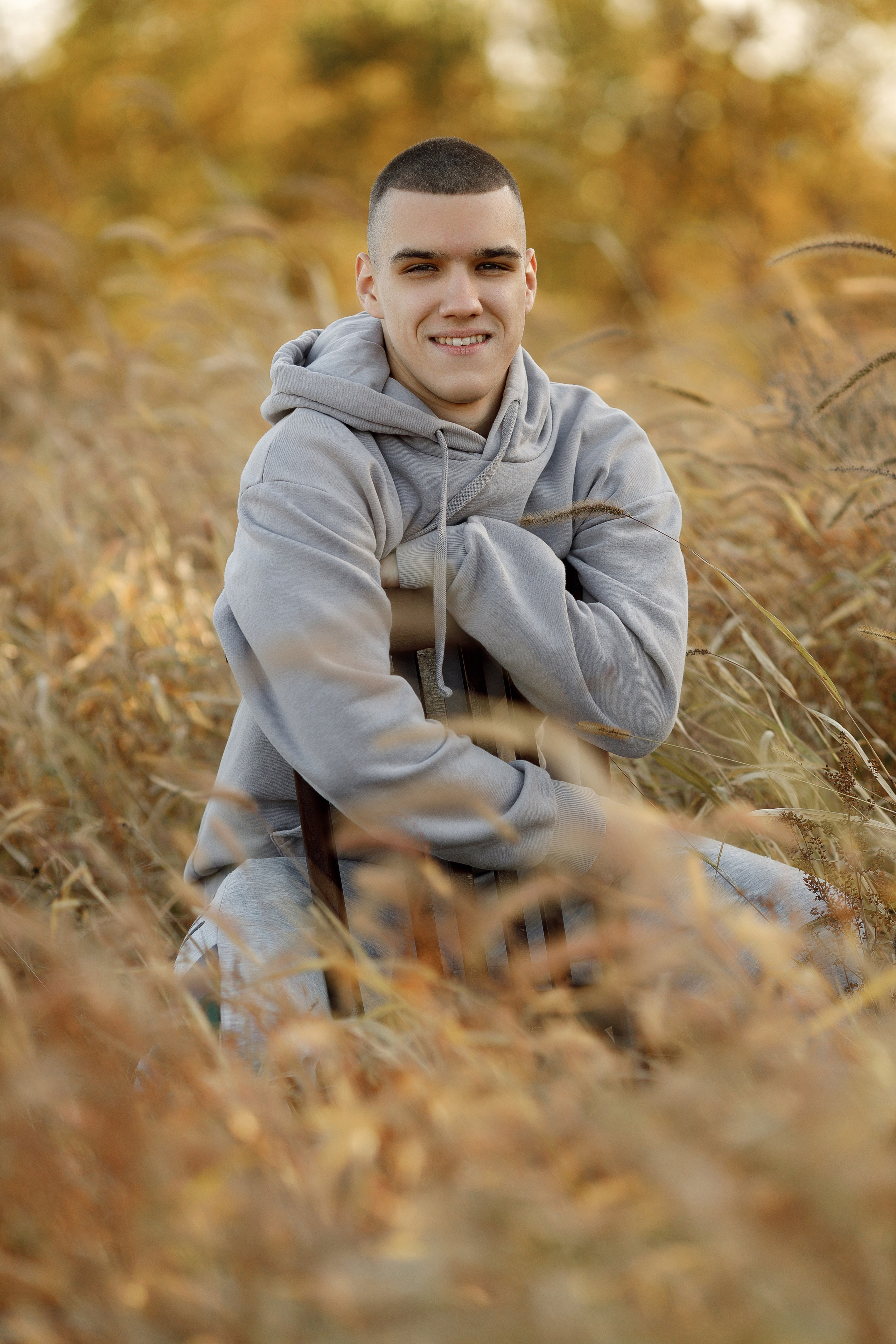 Осень 11 класс (съемка в поле). Photoalbum-vl.ru