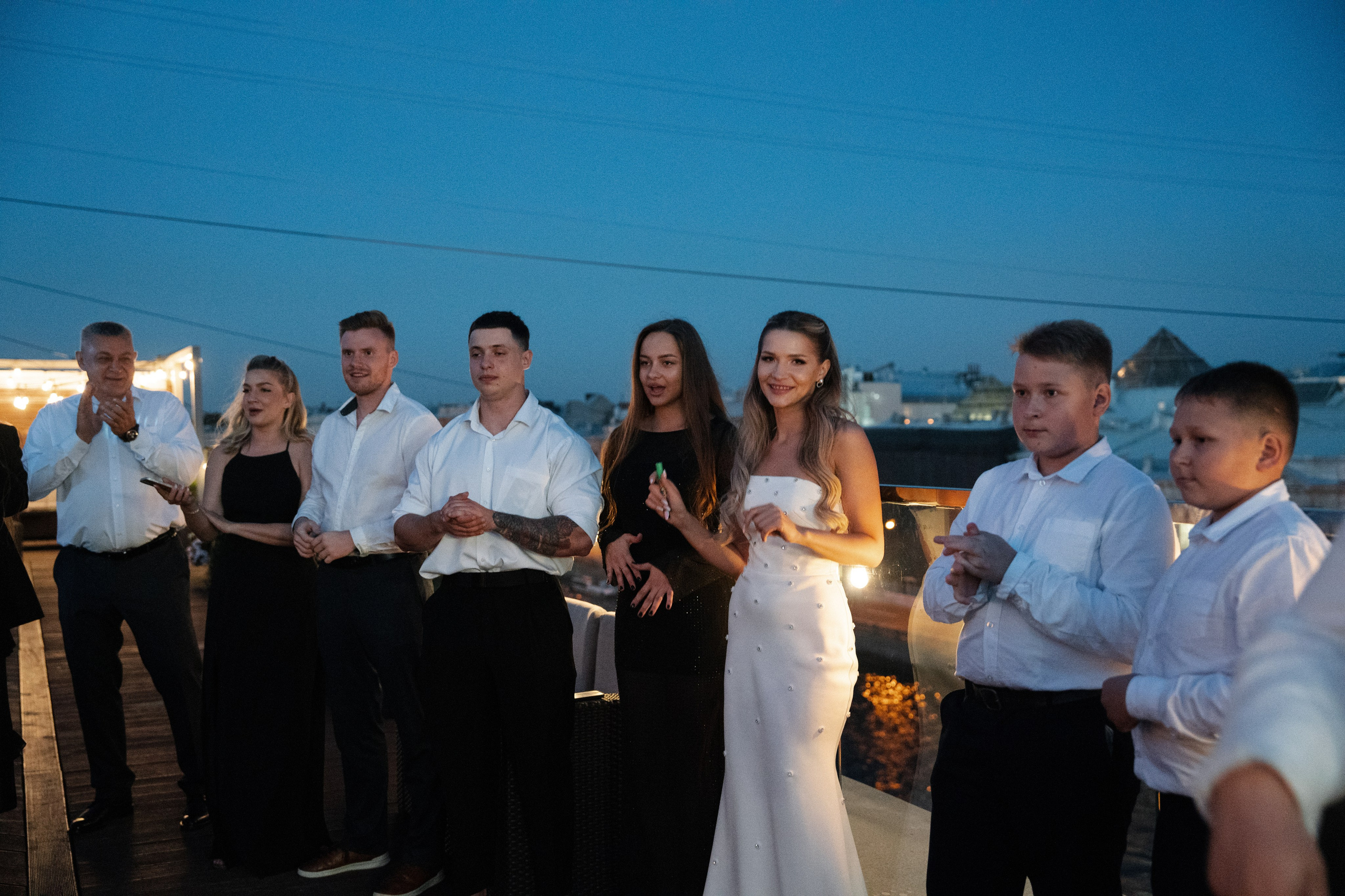 Виктория & Роман. Камерная городская свадьба в видовом ресторане в стиле современная классика. Свадебный фотограф организатор в Санкт-Петербурге Ассоль Опарина