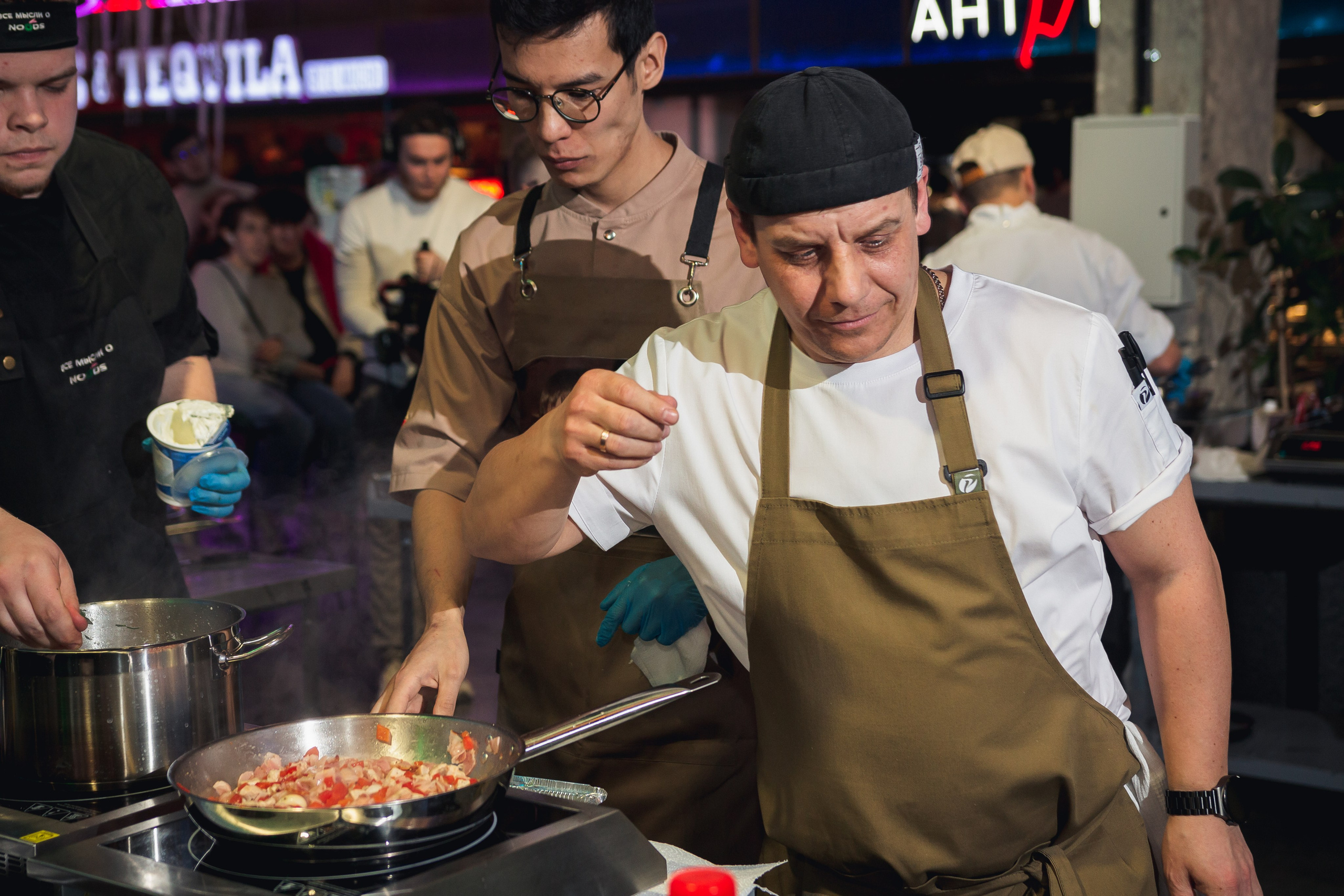 Гастрономический поединок «Жаркая дуэль». Фотограф Томск. Владимир Катышев