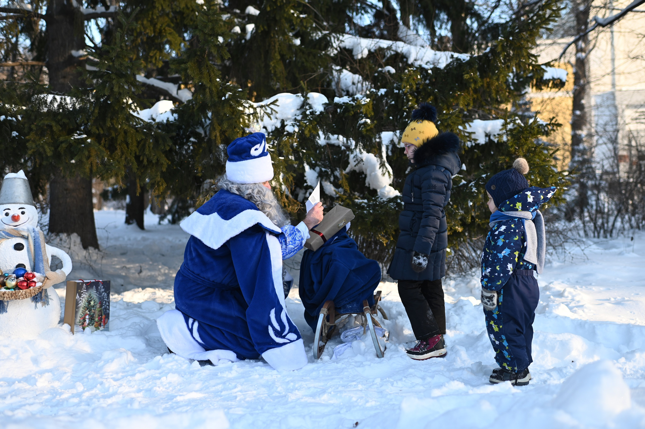 ПОЗДРАВЛЕНИЕ ОТ ДЕДА МОРОЗА. Семейный фотограф Екатеринбург Лора Мур