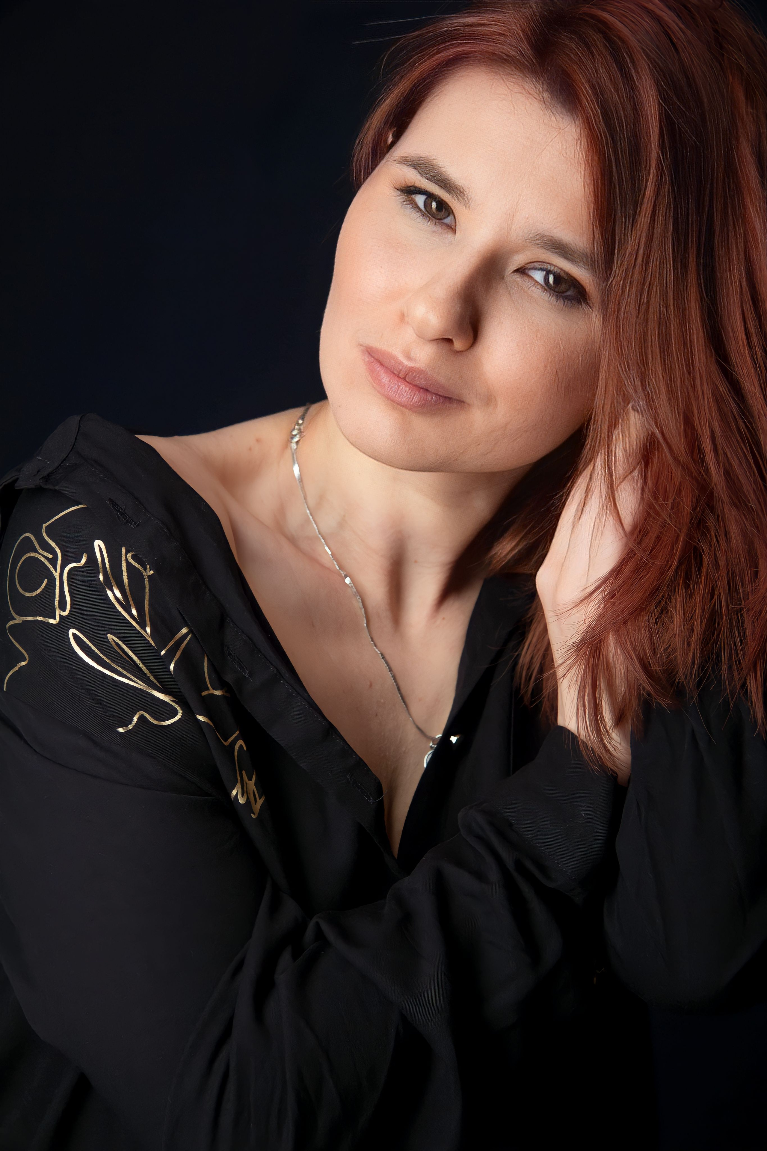 Индивидуальная женская фотосессия в студии и на улице. Портретный фотограф в Краснодаре Надежда Дудова