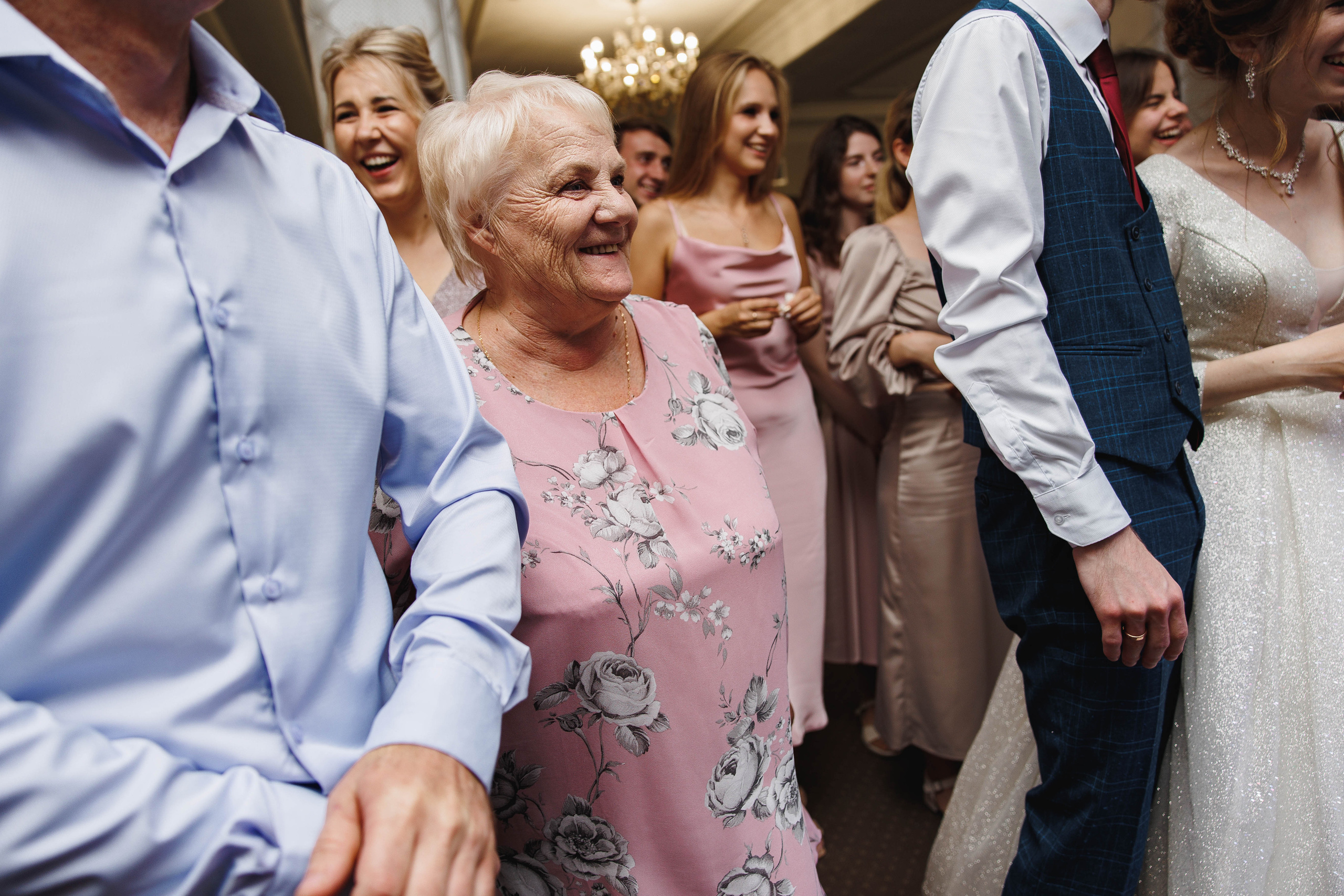 Чика-чика-чика-чика, ты-спелая клубника!. Галерея