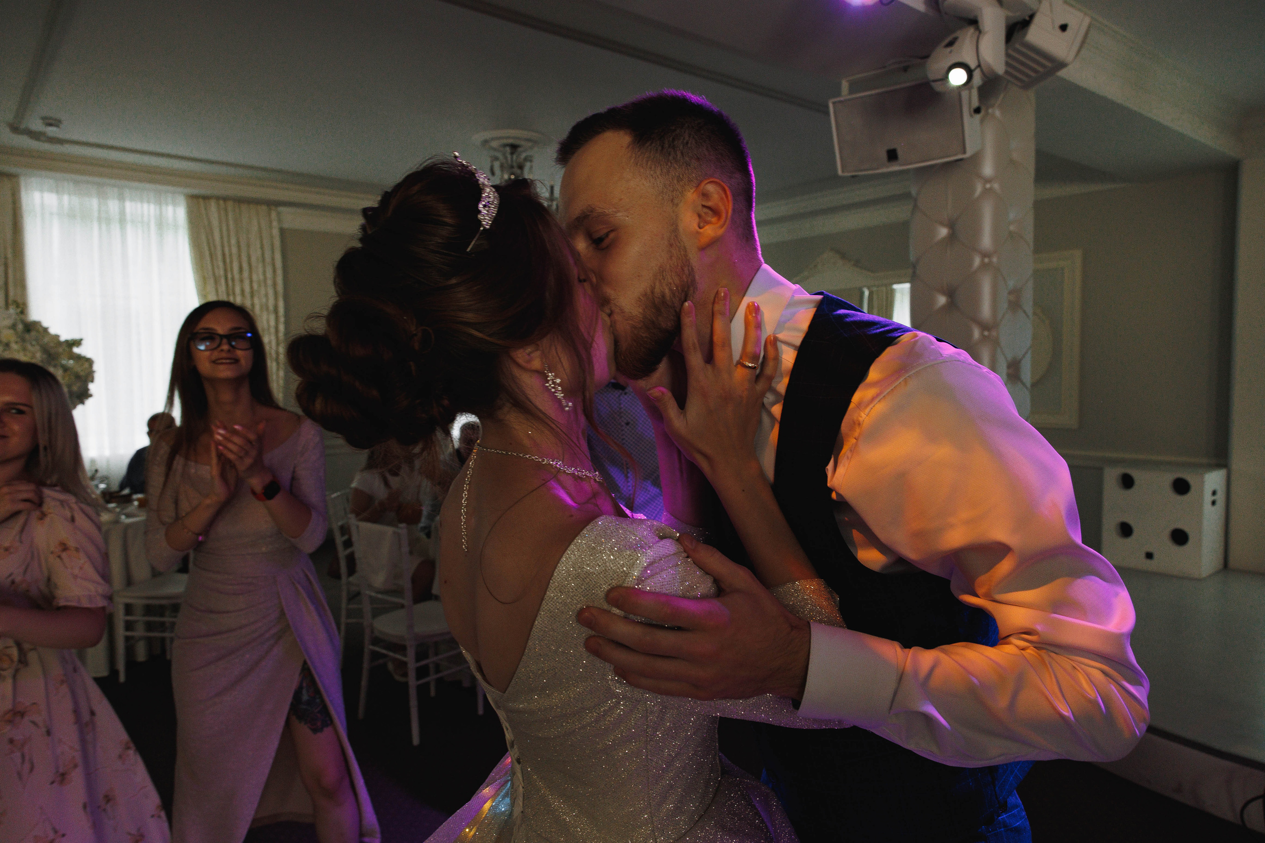 Чика-чика-чика-чика, ты-спелая клубника!. Галерея