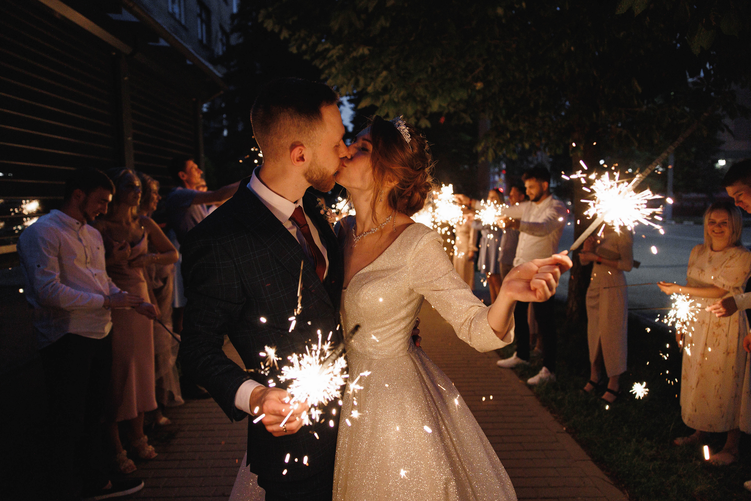 Чика-чика-чика-чика, ты-спелая клубника!. Галерея