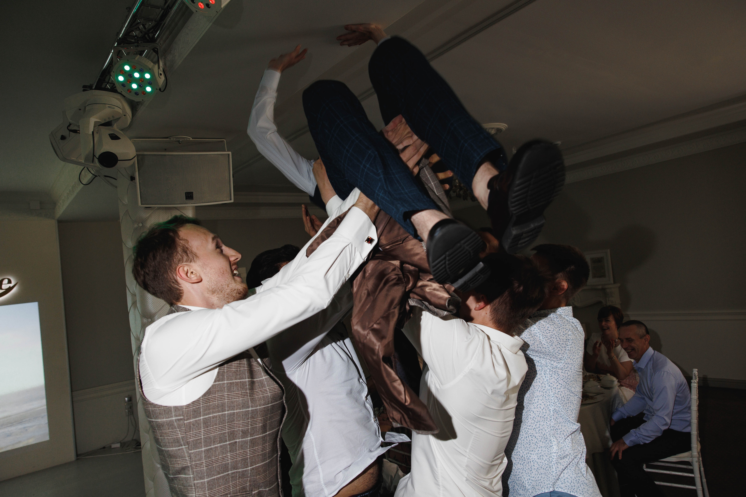 Чика-чика-чика-чика, ты-спелая клубника!. Галерея