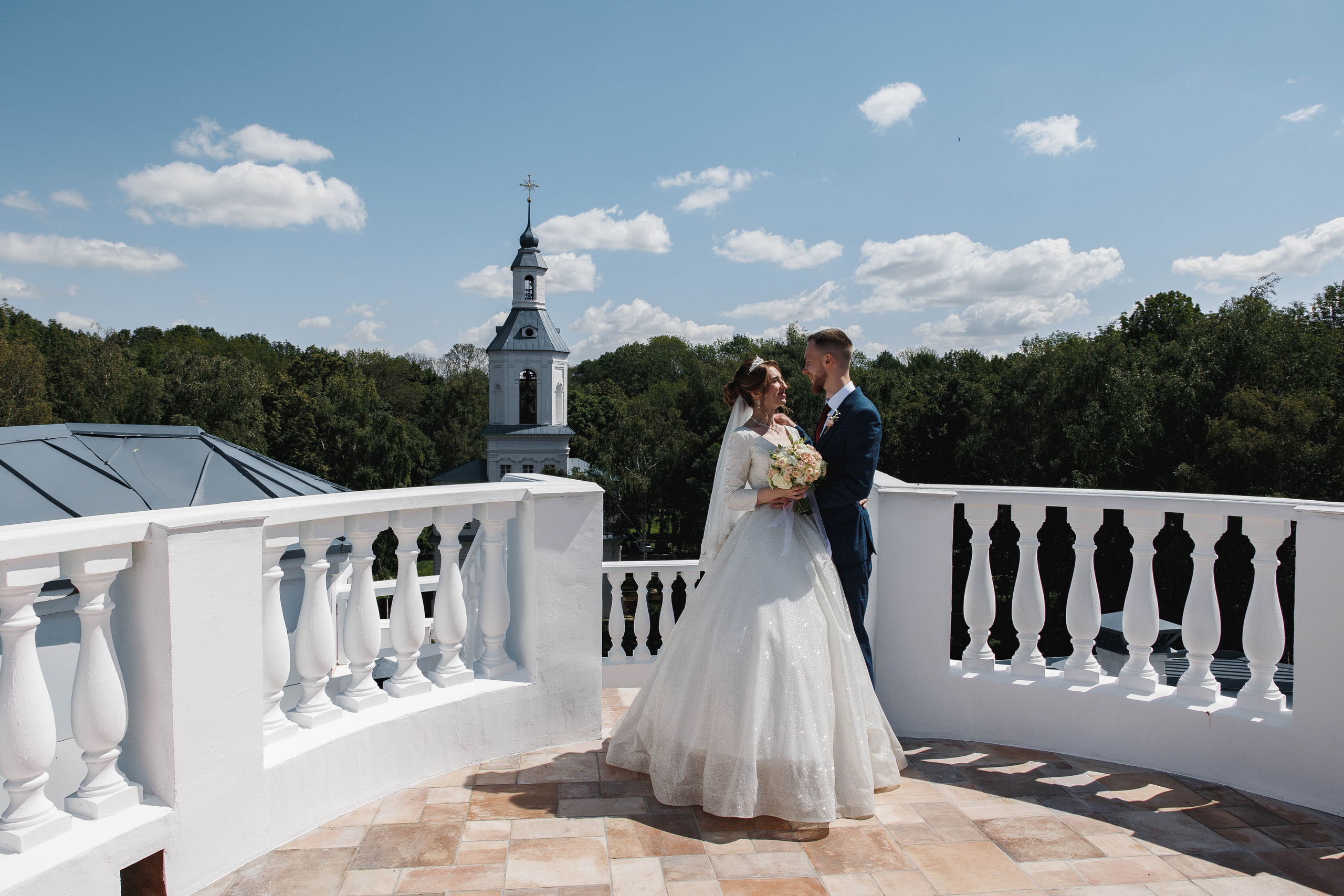 Чика-чика-чика-чика, ты-спелая клубника!. Галерея