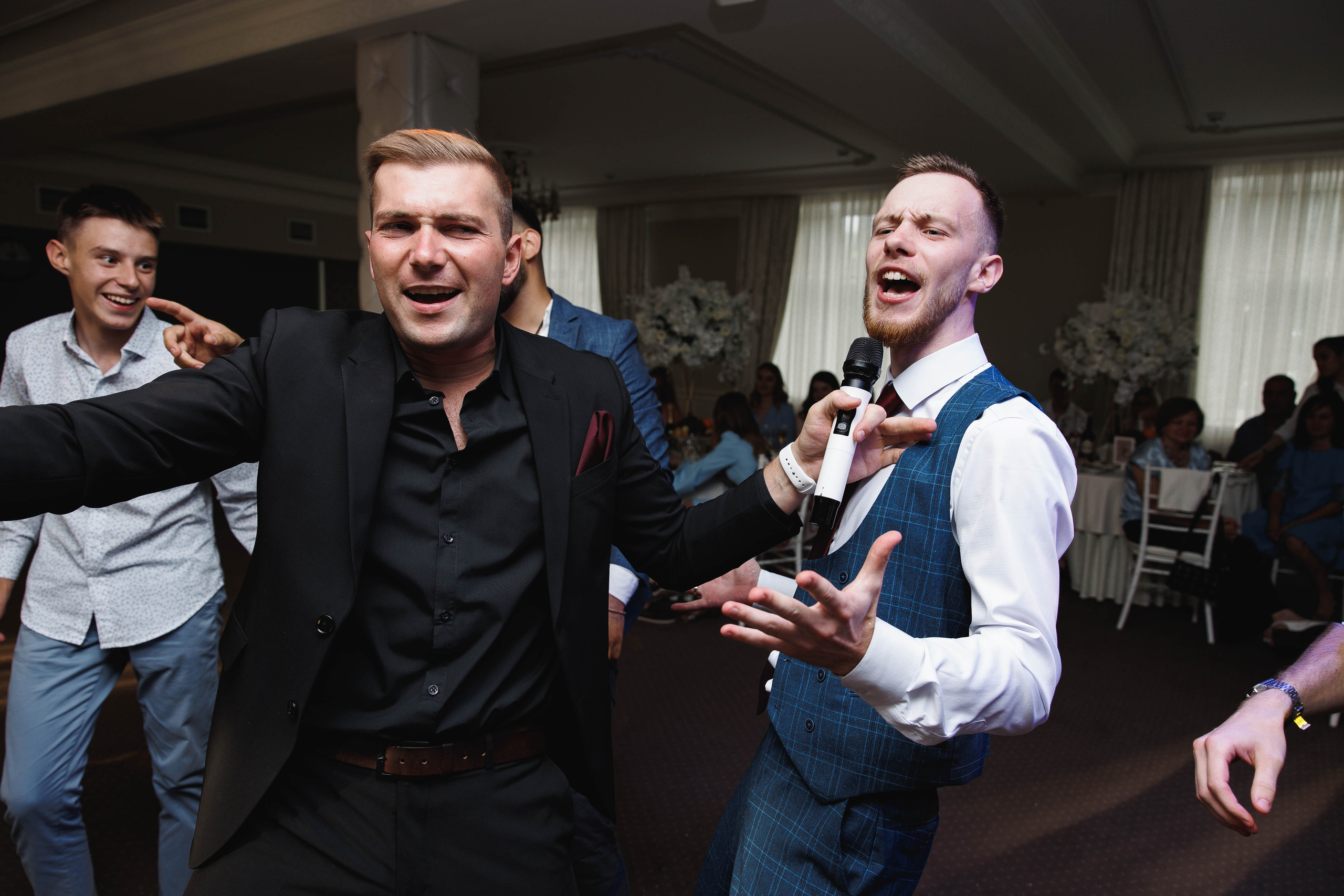 Чика-чика-чика-чика, ты-спелая клубника!. Галерея