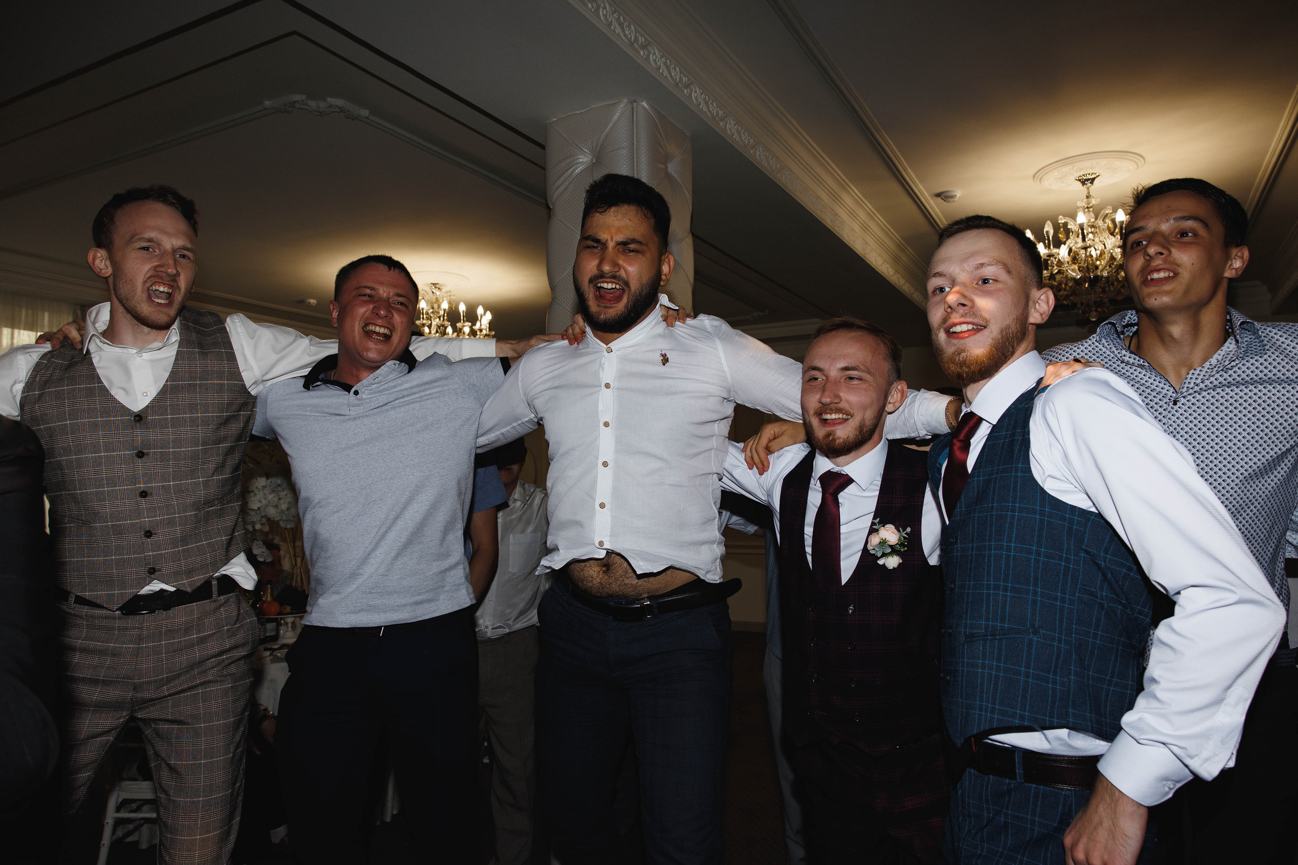 Чика-чика-чика-чика, ты-спелая клубника!. Галерея