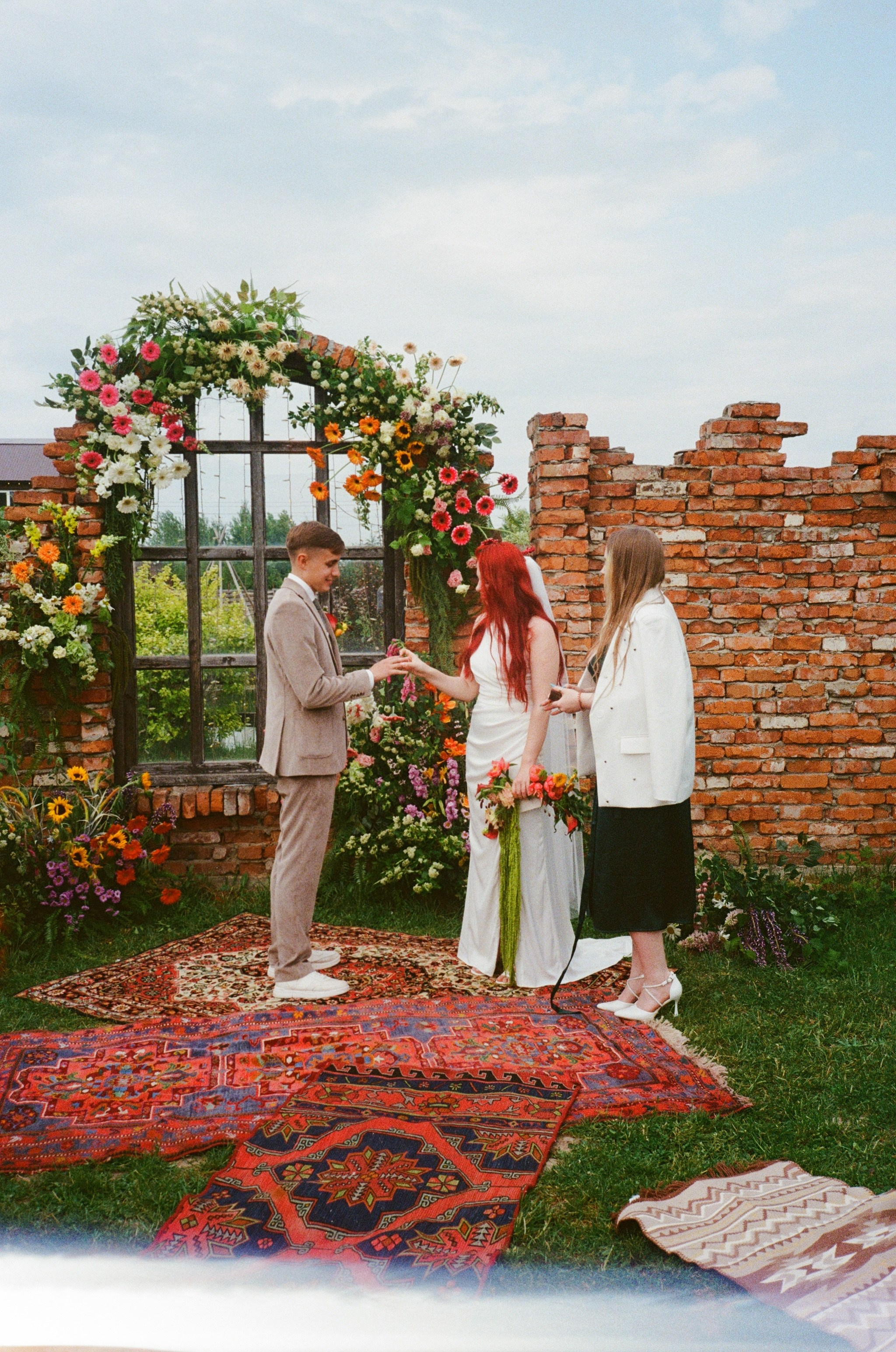 Пленка Роман и Анастасия. Свадебный и репортажный фотограф Элина Козырьянова