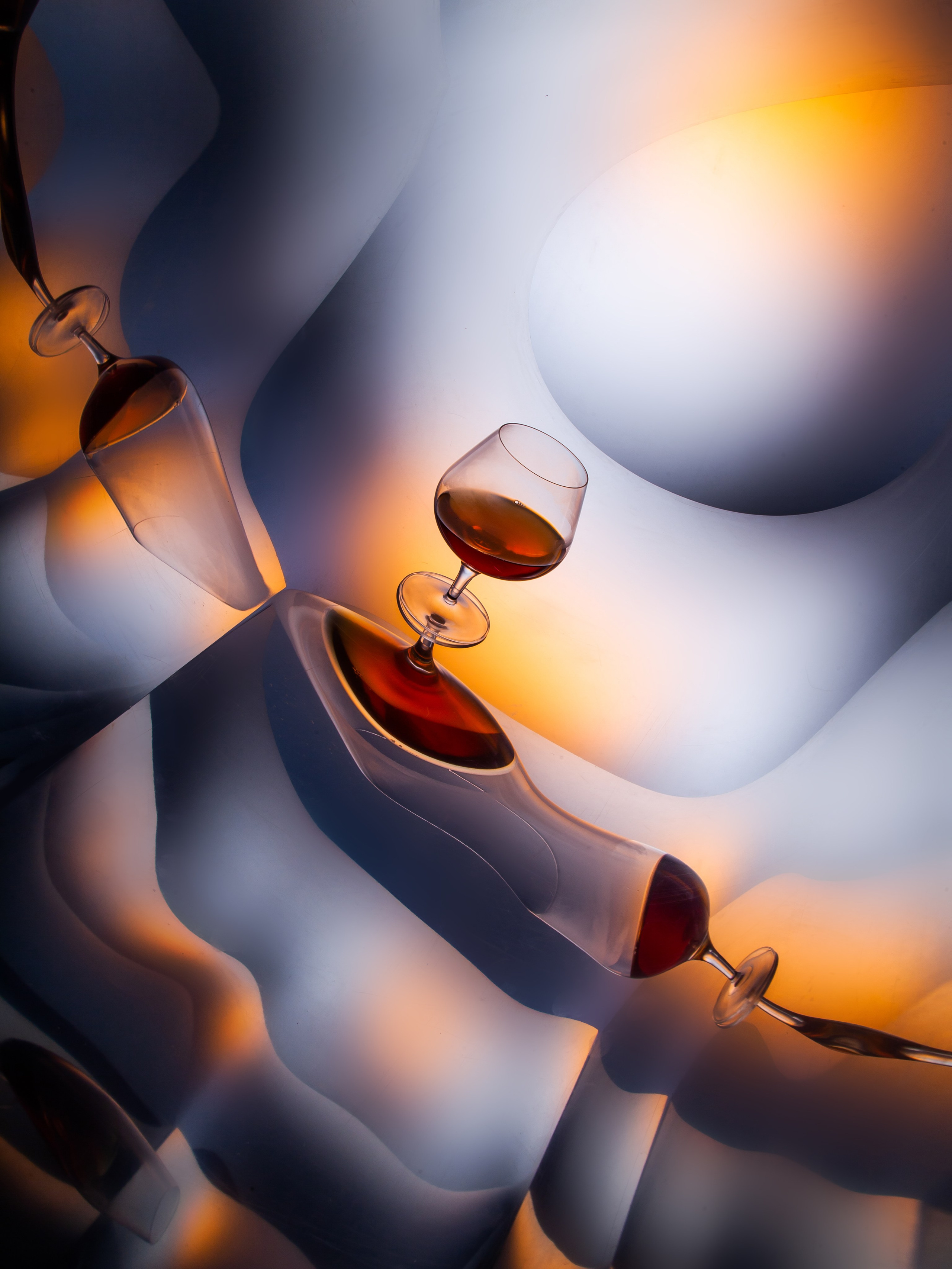 Пьяная чашка. Фотограф Мария Кольцова