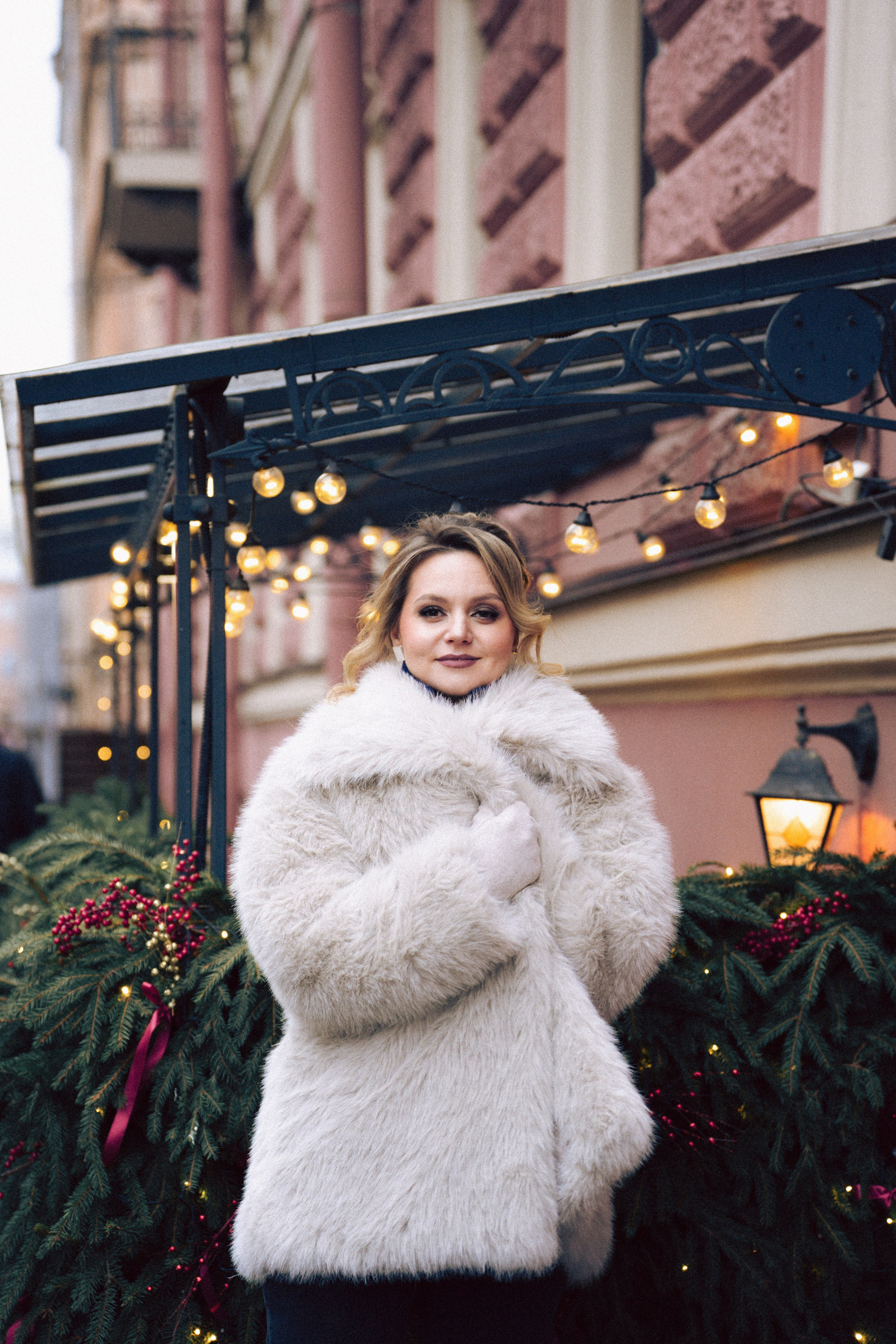 НОВОГОДНЯЯ ФОТОСЕСИИЯ В СТУДИИ ДЛЯ ДЕВУШКИ И ПРОГУЛКА ПО ЧЕРНЫШЕВСКОЙ. Профессиональный фотограф, Санкт-Петербург — Виктория Богомолова