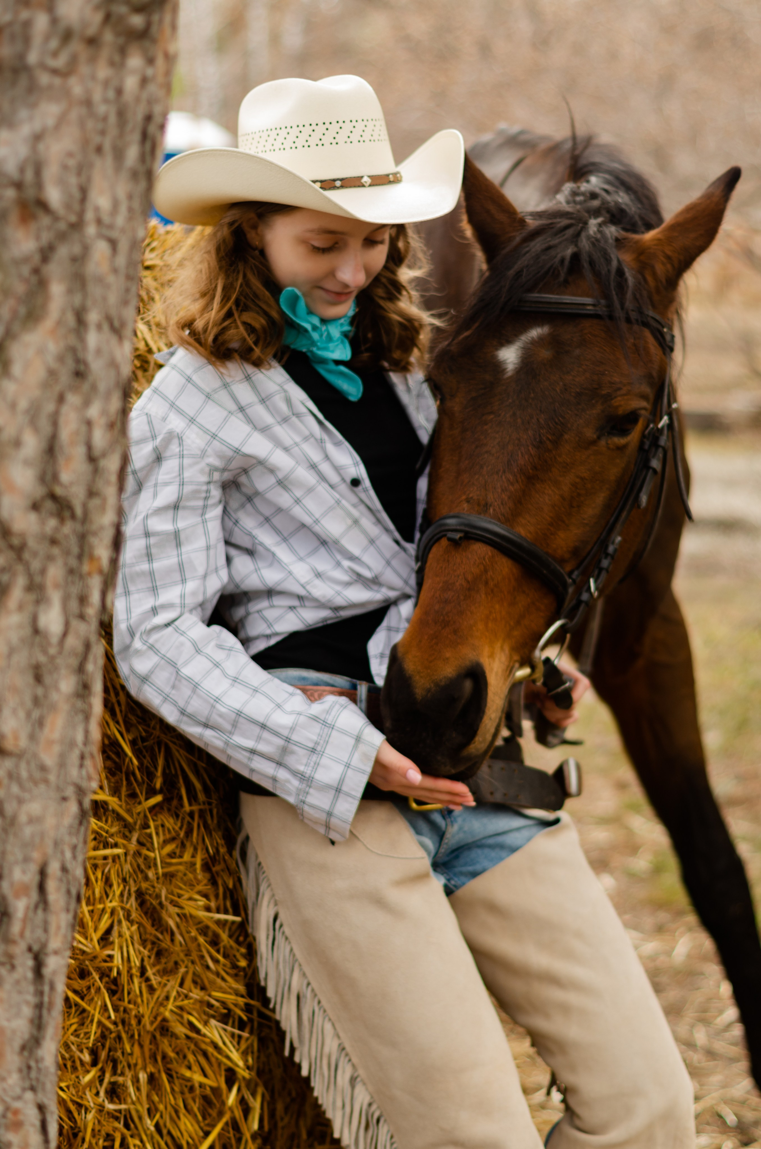 Ковбойская девчонка. Фотограф Марина Доглядная Челябинск фотосессии с лошадьми, мотоциклами