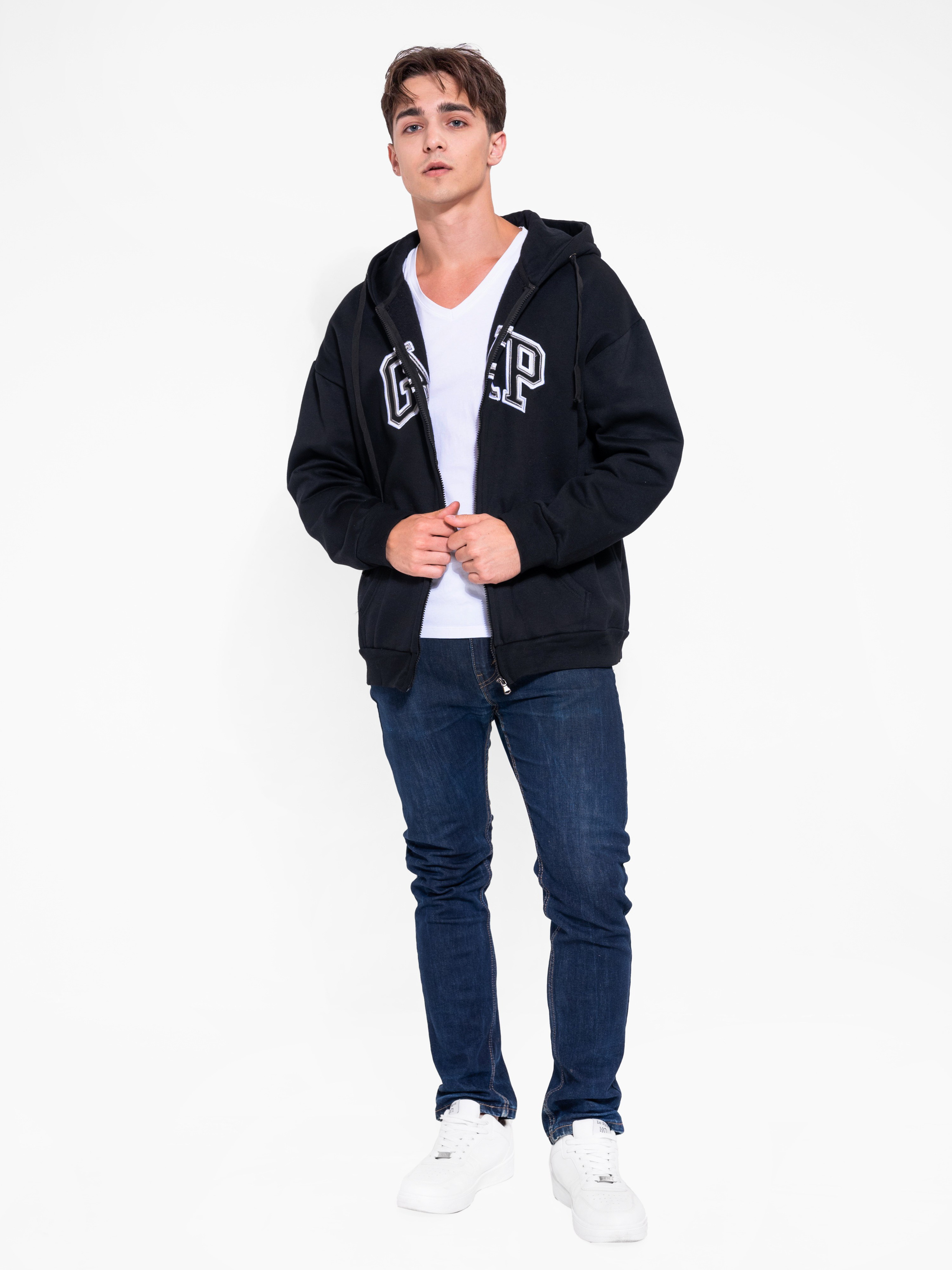 Съемка свитшота на модели парне 