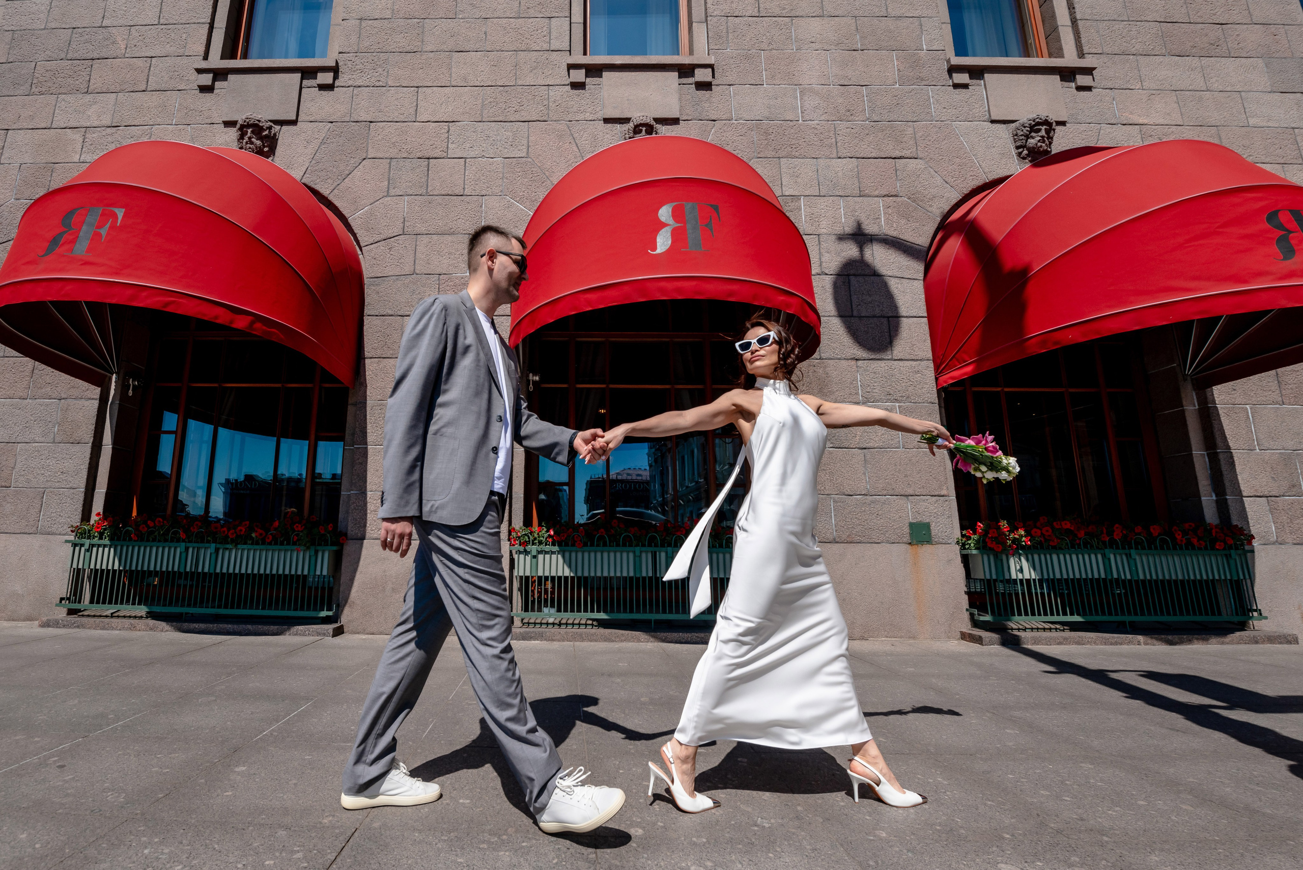 Алина и Алексей (прогулка на кабриолете, Академия Художеств, Екатерининский парк в Пушкине). Портретный, семейный и свадебный фотограф в Санкт-Петербурге и в Пушкине Ширяев Денис