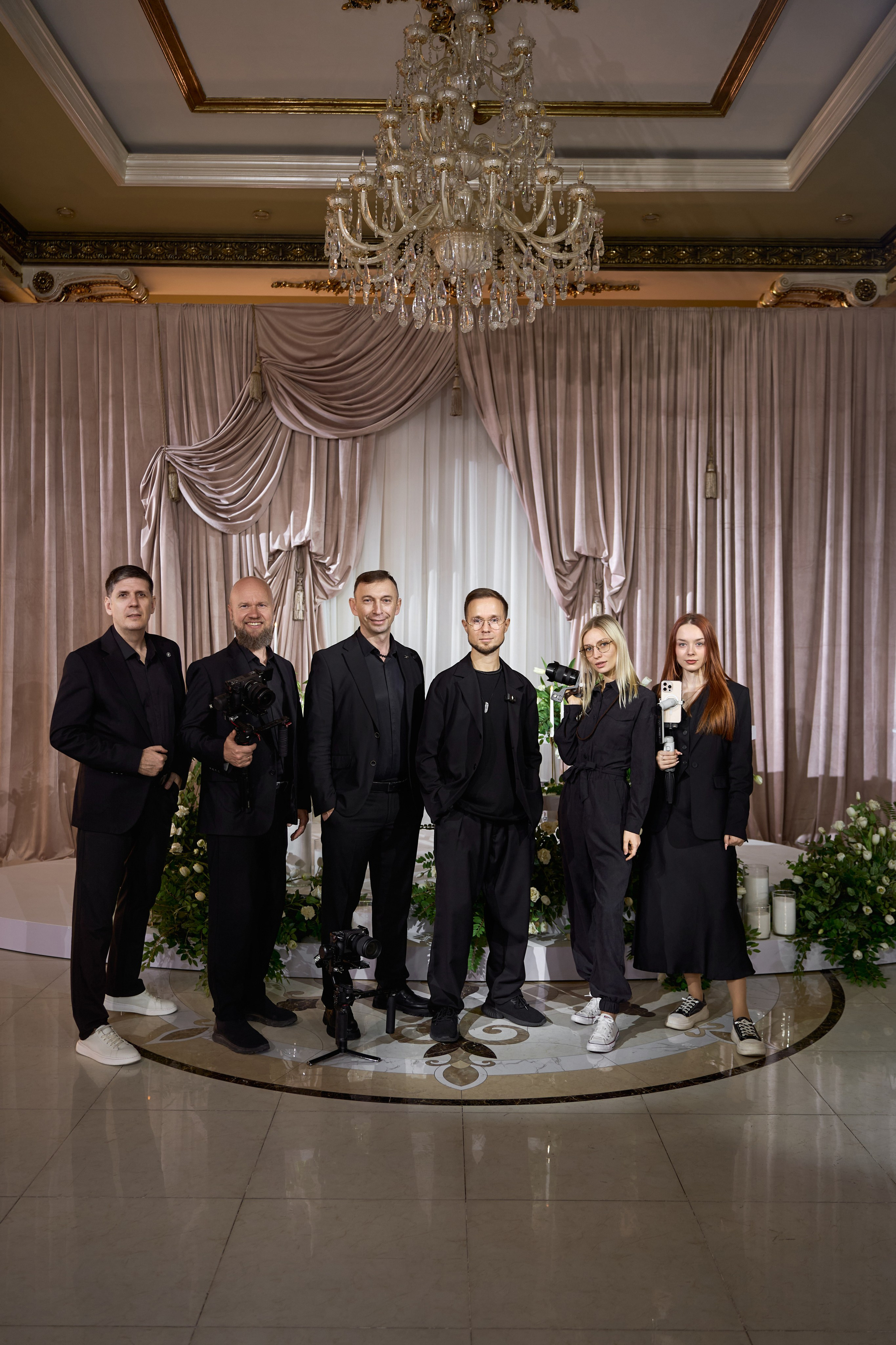 Красивое и чувственное сватовство Рафаэля & Алины в GOLDEN PALACE от ТВИНС СТУДИО. ТВИНС СТУДИО — лучшие свадебные фотографы и видеографы в Краснодаре