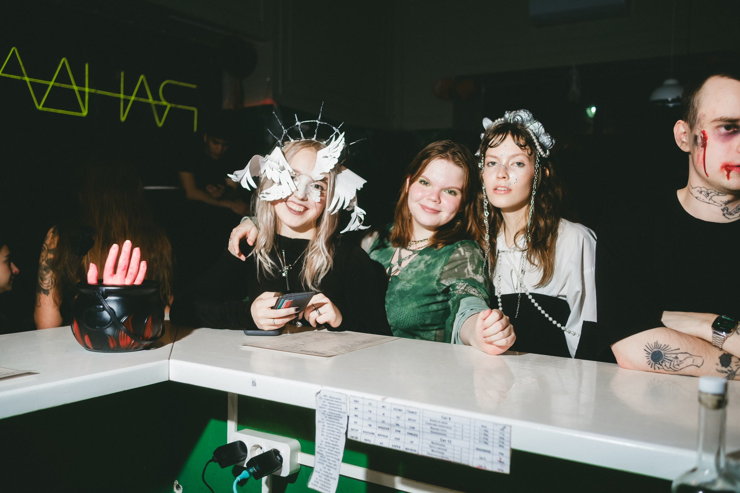 Бар «Парадная» / Halloween. Фотограф в Тюмени Кирилл Марфин