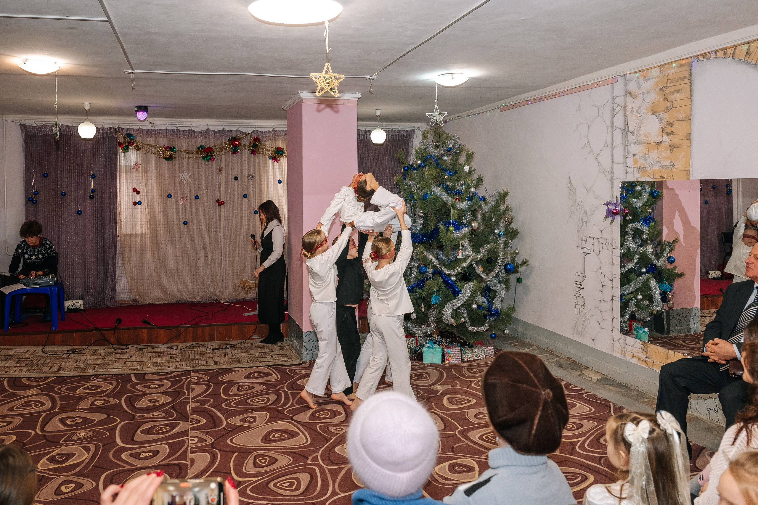 Новогодняя ёлка 2026. Семейный клуб «Открытый город»