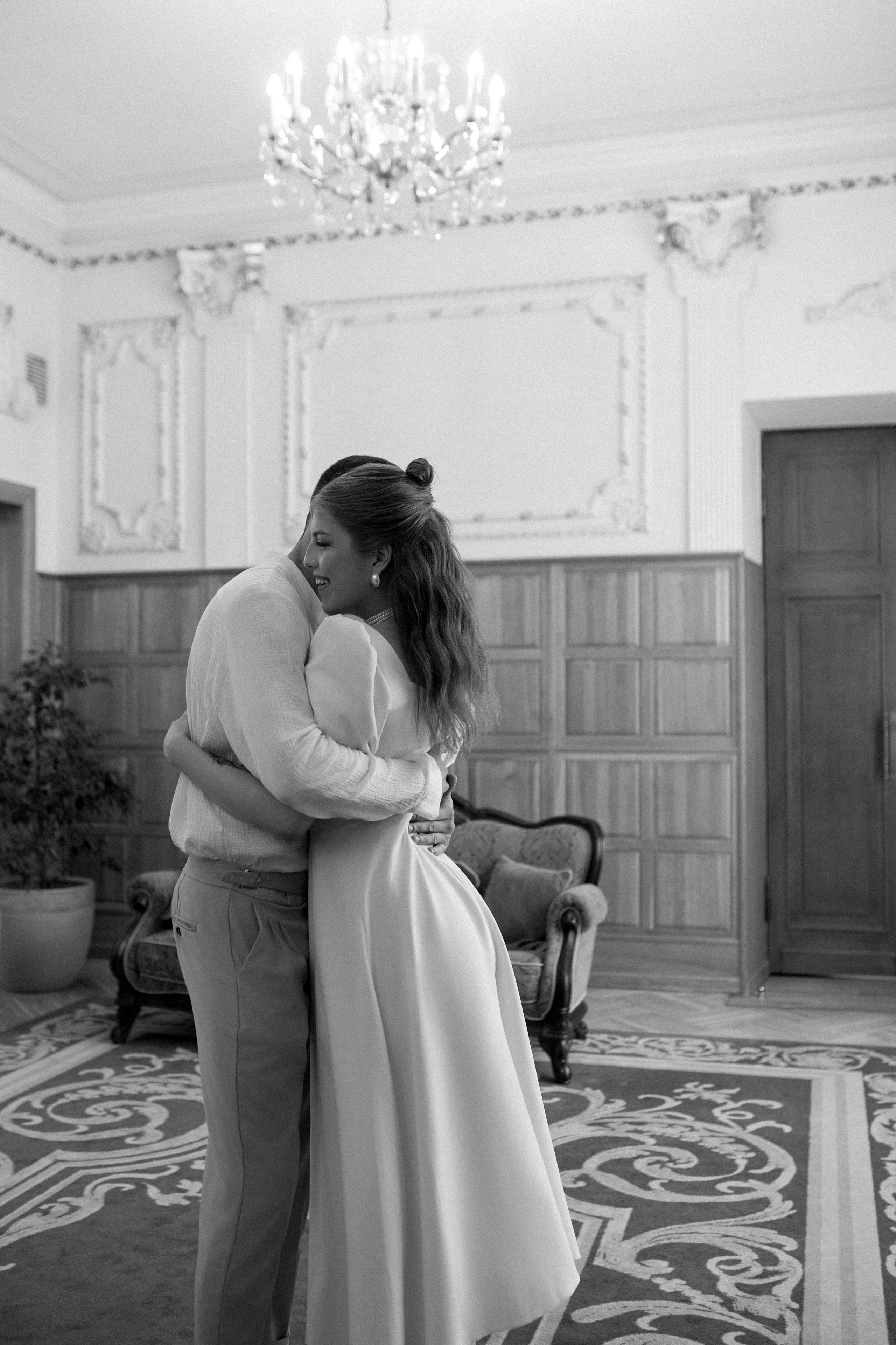 Свадебная Фотосессия в Грибоедовском загсе. Сестры Карабаза. Фотографы и ретушеры в Москве и Санкт-Петербурге