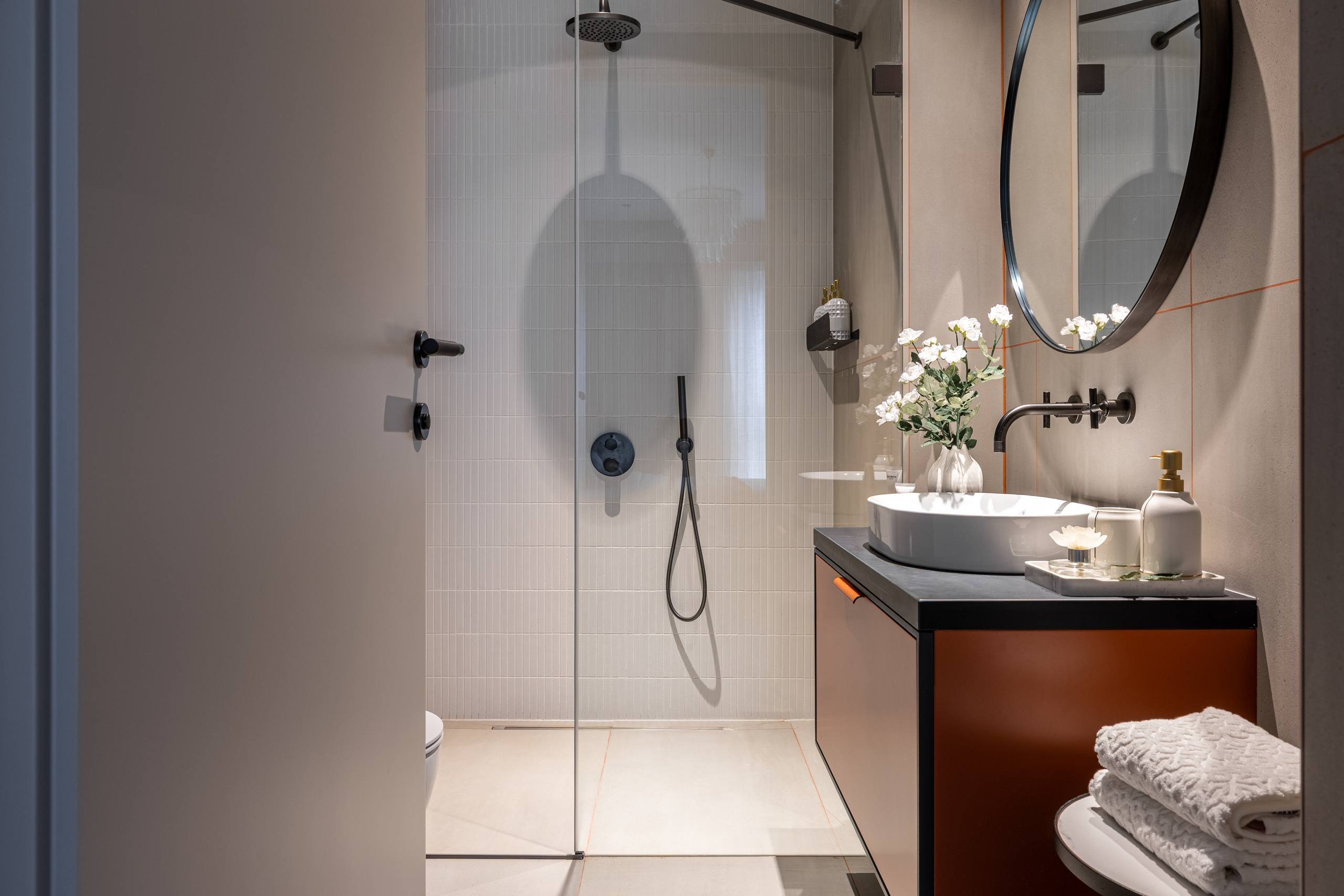 Лаконичный calm modern с арт-деталями в ЖК «Поклонная 9». Veselinskiy| Интерьерный фотограф | Москва