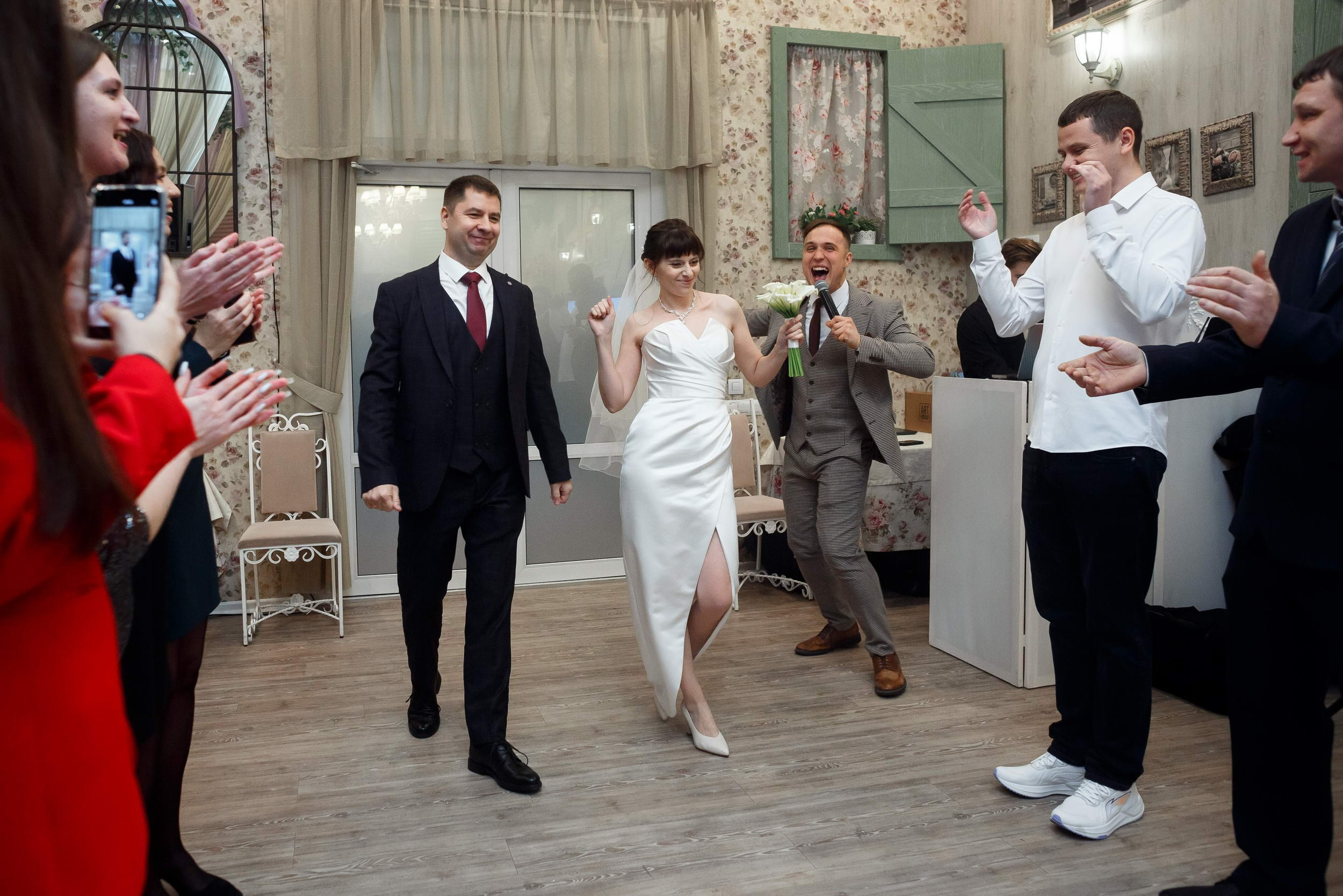 Свадьба в октябре. Свадебный фотограф Игорь Брундасов 8PHOTO на свадьбу венчание загс СПб