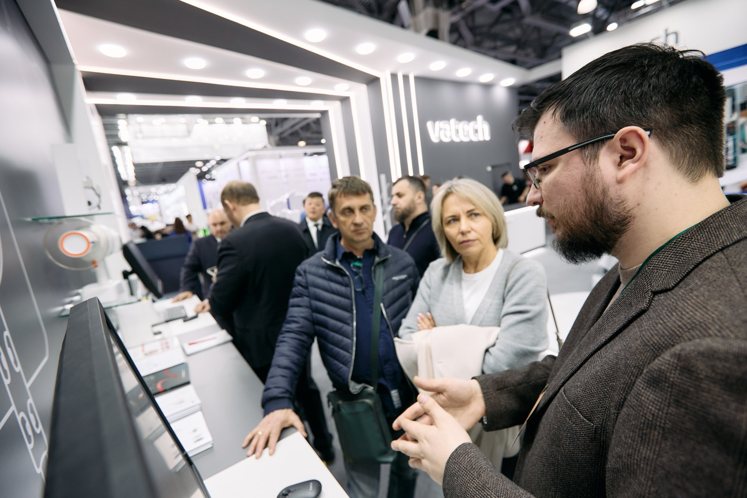 Дентал Салон 2026: Vatech. Свадебный и репортажный фотограф Дмитрий Кононенко