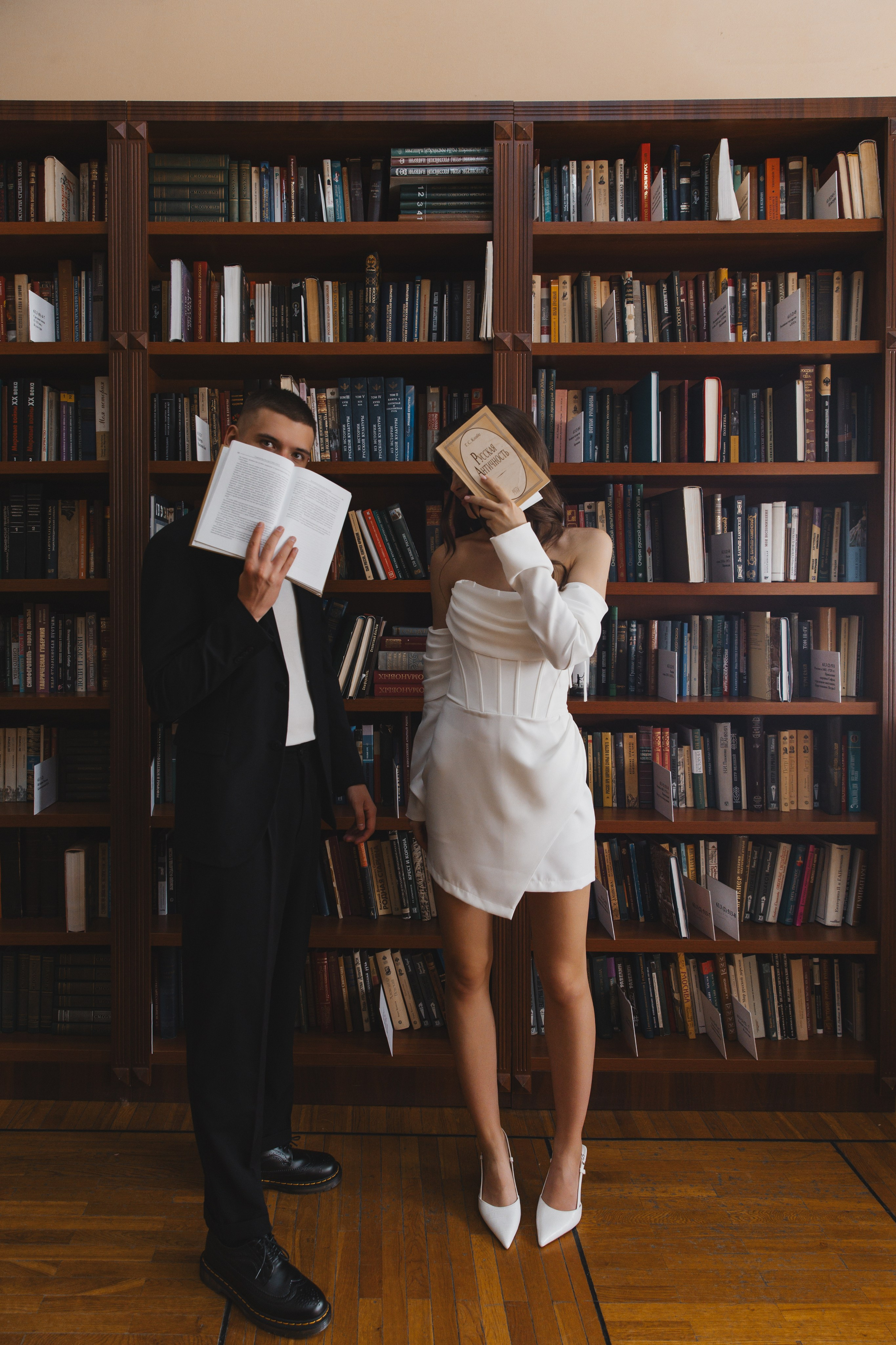 Даниил и Анастасия. Свадебная фотосессия в Библиотеке-читальне им. А. С. Пушкина. Фотограф и видеограф Анна Домашенко