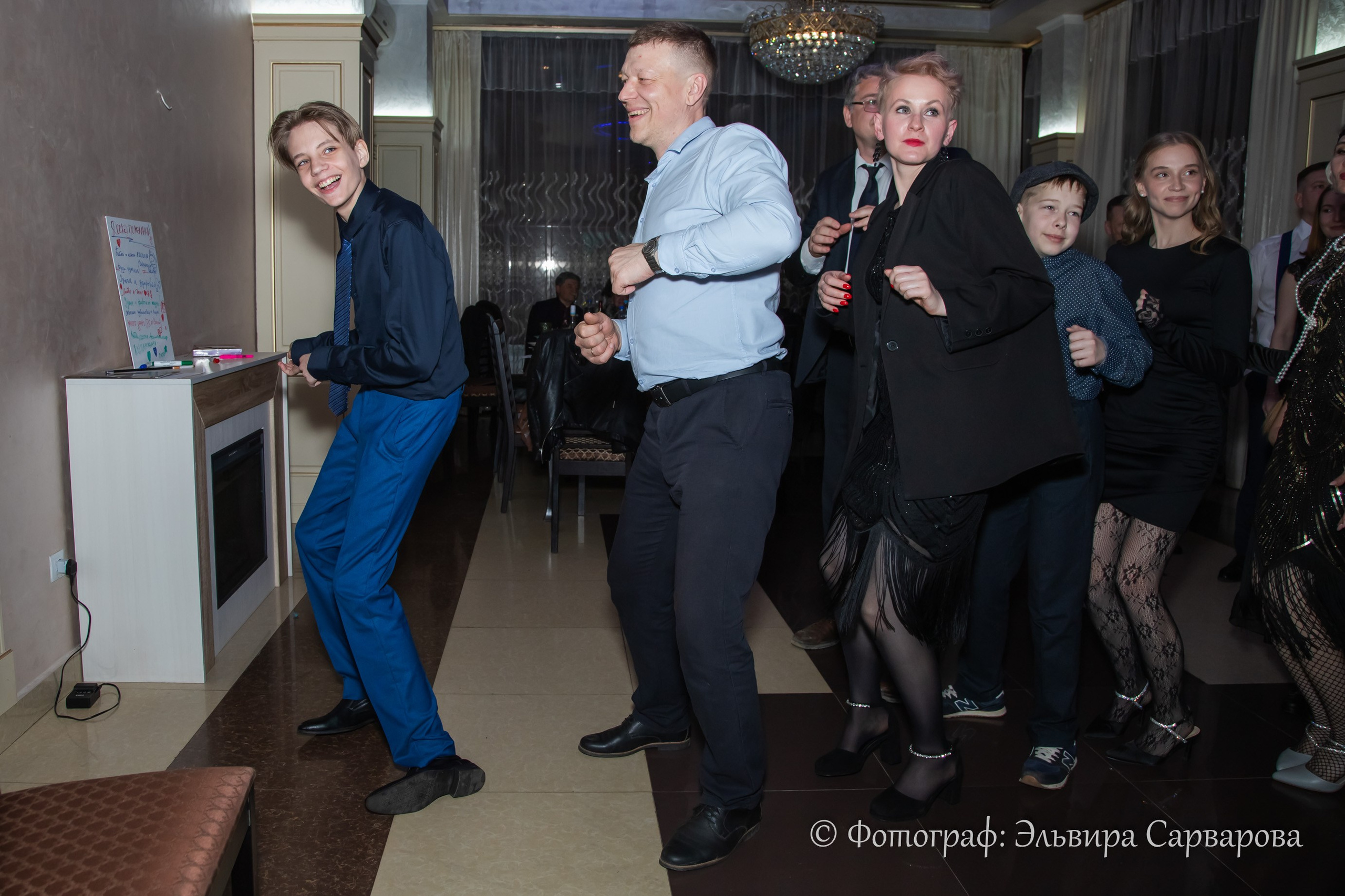 Гангстерская вечеринка в стиле 1920-х. Репортажный Фотограф