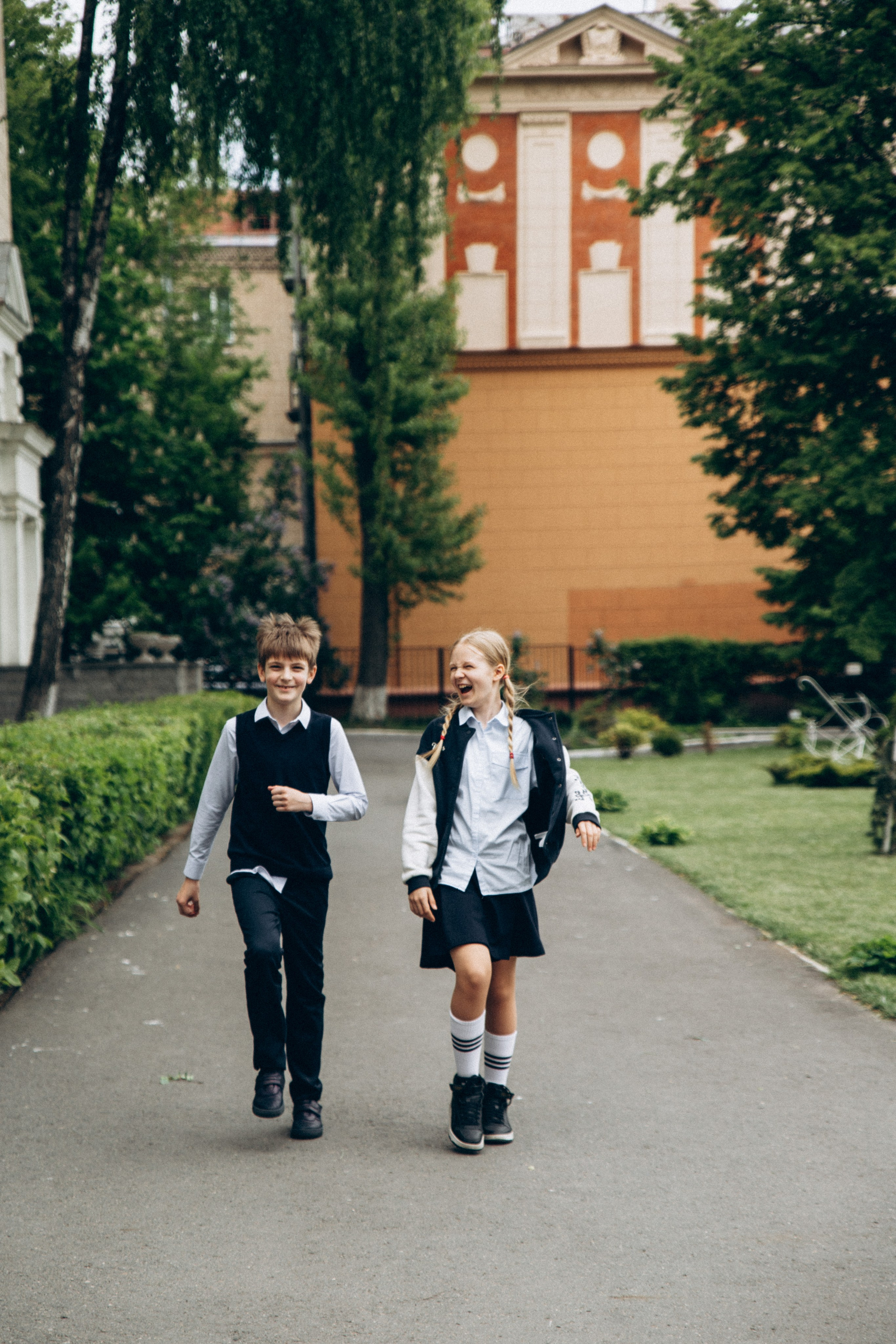 Школьные фотографии могут быть такими. Репортажный и детский фотограф в Минске