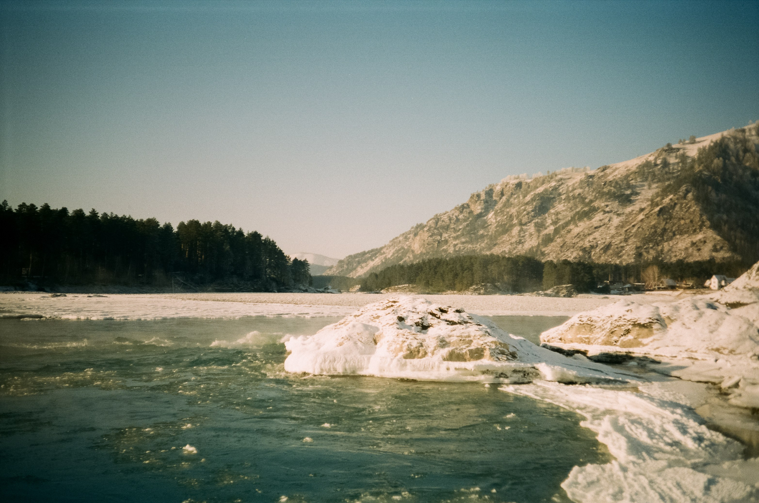 Бережок первый день, мост Бирюзовая Катунь / 10 декабря 2023 года (-25