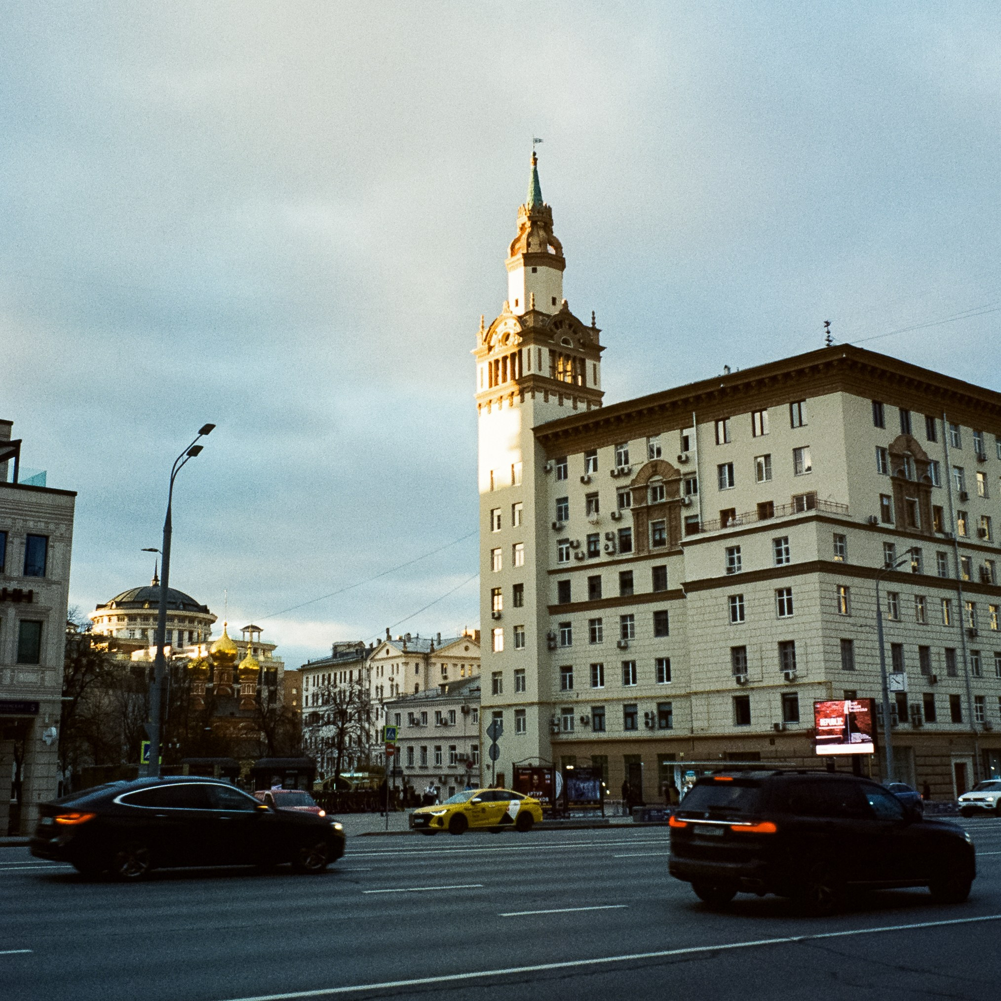 Малая Грузинская, Садовое, Петровка / Voigtlander BESSA-T — Ultron 28 mm f/2 / SFL 500T