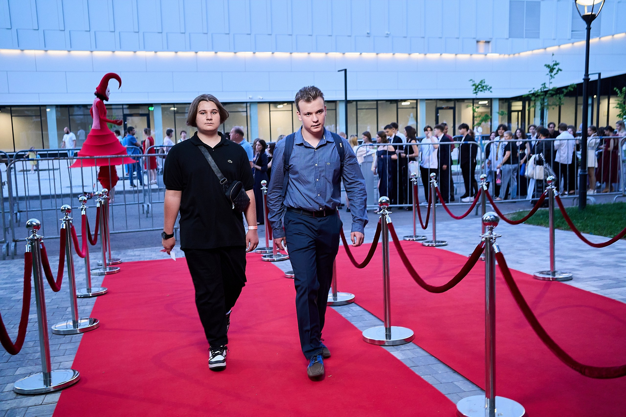 Выпускной 2024 концертный зал Академия ВТБ. Фотограф и Видеограф в Москве. Олег Корушев