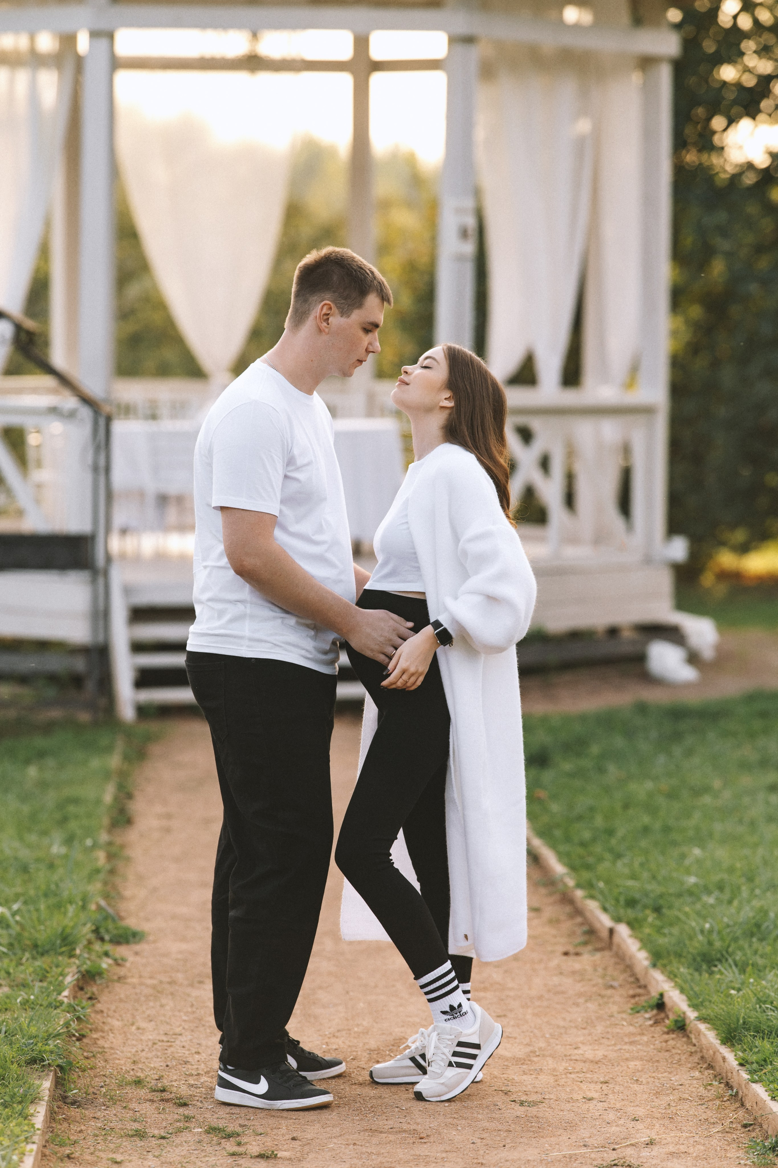 Фотосессия на закате в Гребнево. Свадебный и семейный фотограф Виктория Носачёва. Щелково, Москва и МО