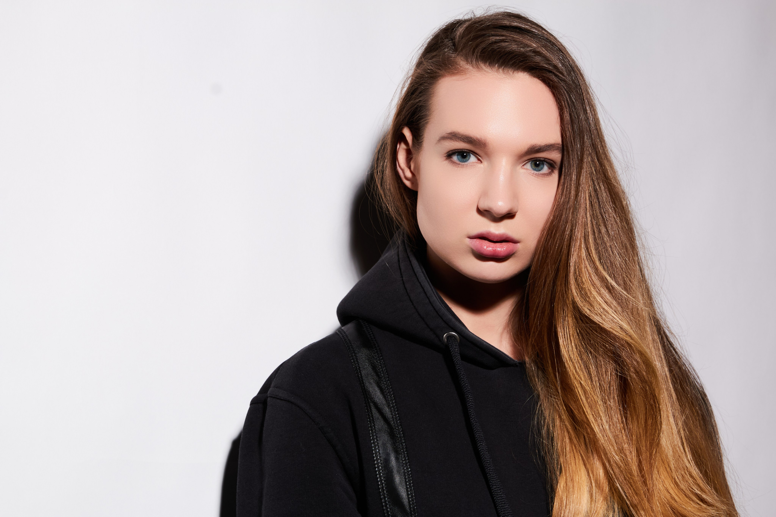 Ll. Kurbanov content maker