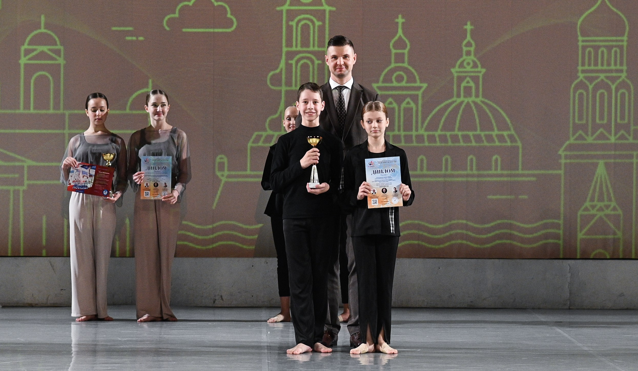 06.10.2024 «АртКомпас» Всероссийский фестиваль талантов «Невские встречи» г. СПБ. Медиастудия Фото Концепт