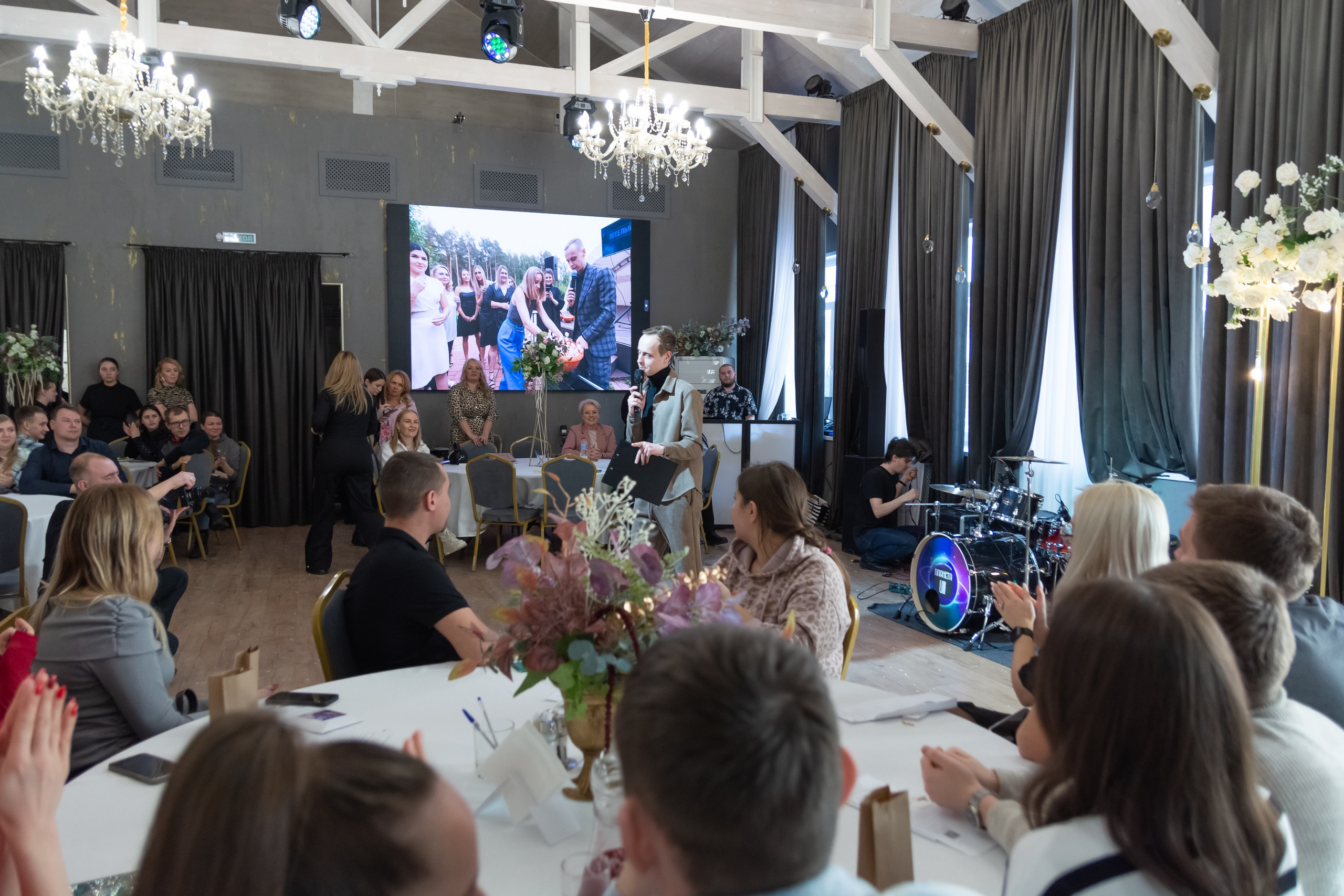 Свадебное чаепитие для молодоженов