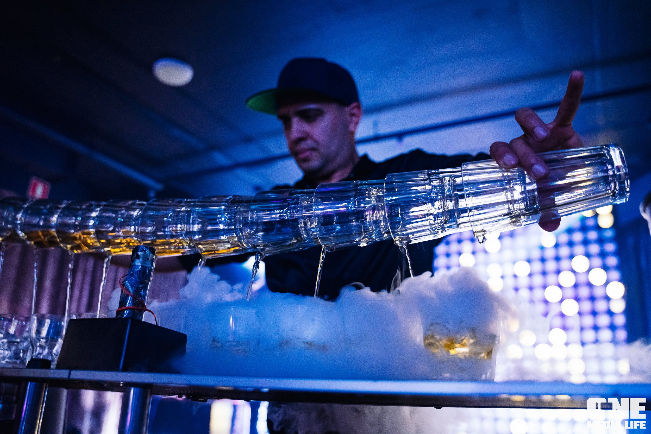 Фоторепортаж из караоке-клуба Эйфория. One Media Life: фоторепортажи, фотоотчеты с мероприятий и заведений