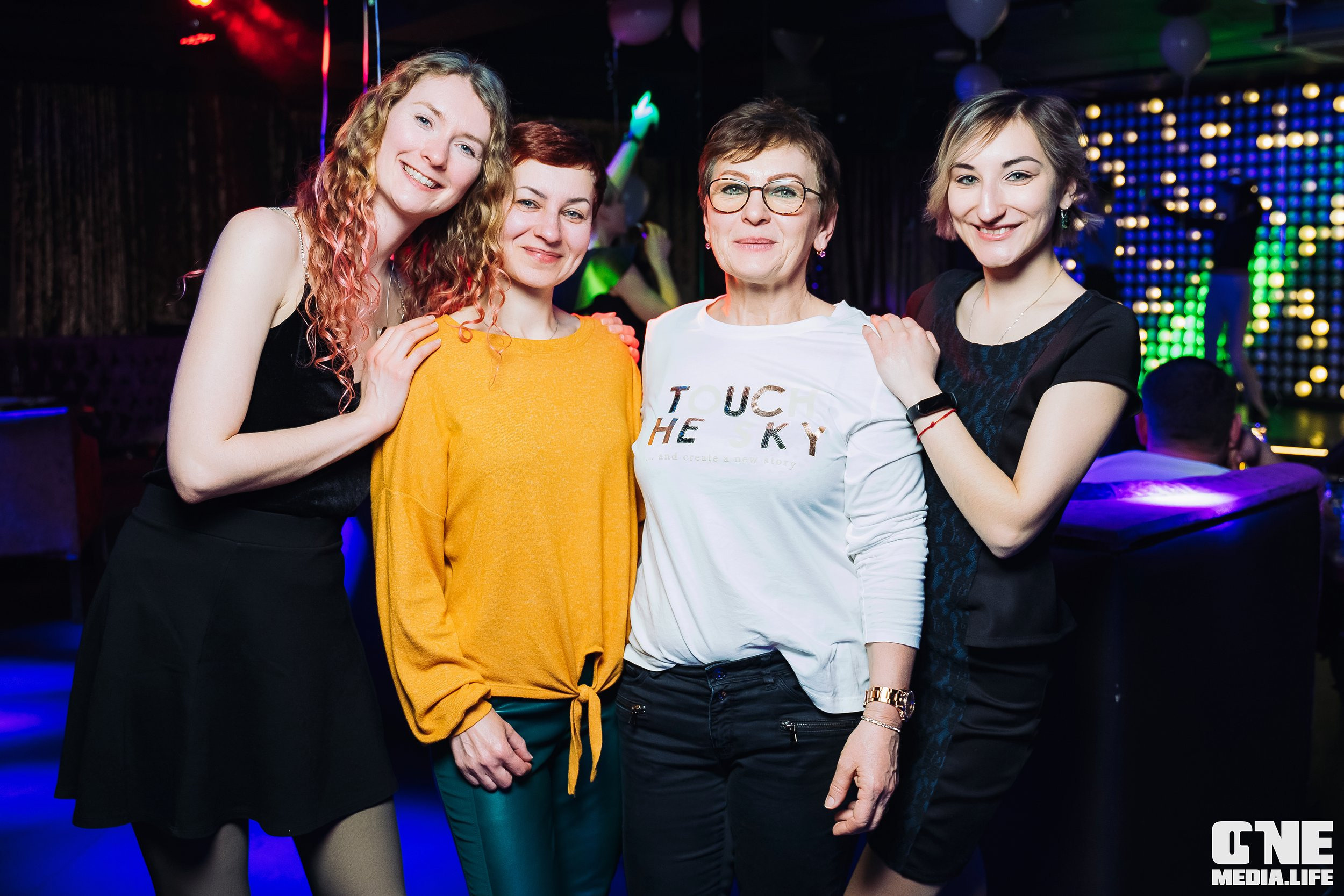 Фоторепортаж из караоке-клуба Эйфория. One Media Life: фоторепортажи, фотоотчеты с мероприятий и заведений