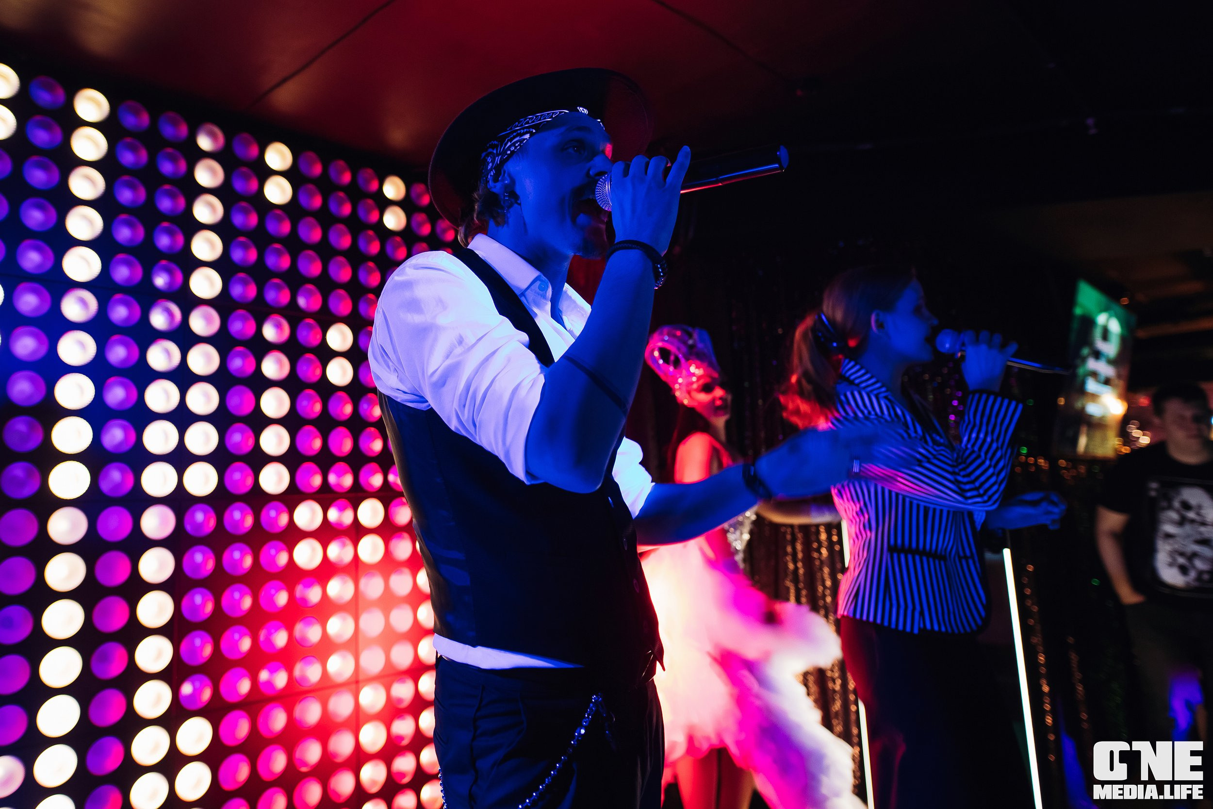 Фоторепортаж из караоке-клуба Эйфория. One Media Life: фоторепортажи, фотоотчеты с мероприятий и заведений